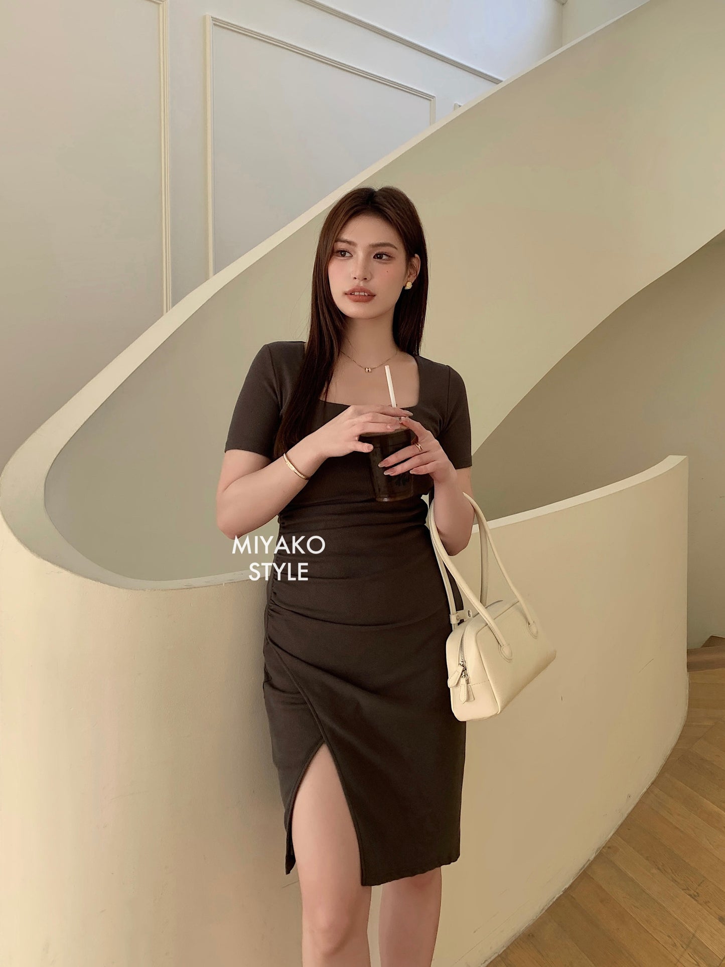 Valentina Short Sleeve Split Dress in Grey