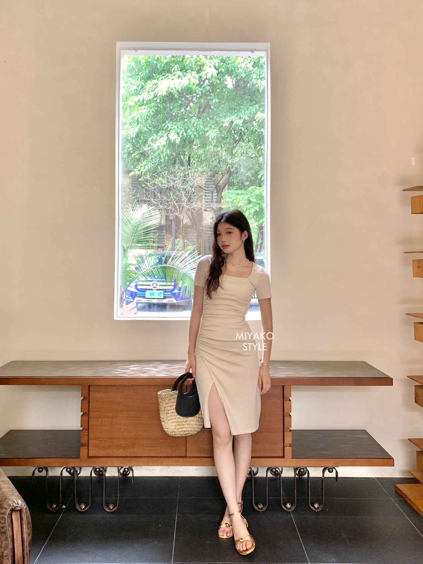 (DEFECT) Valentina Short Sleeve Split Dress