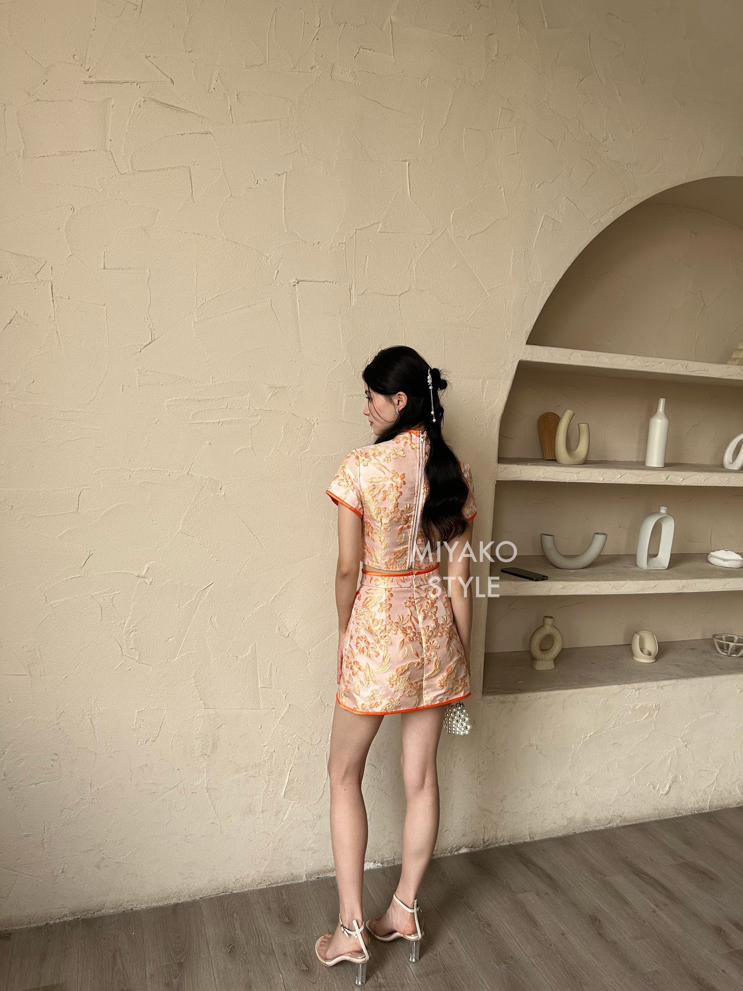 【龍華富貴】 Royal Cheongsam crop top in Tangerine FLOWER 桔祥如意 (上衣 only)