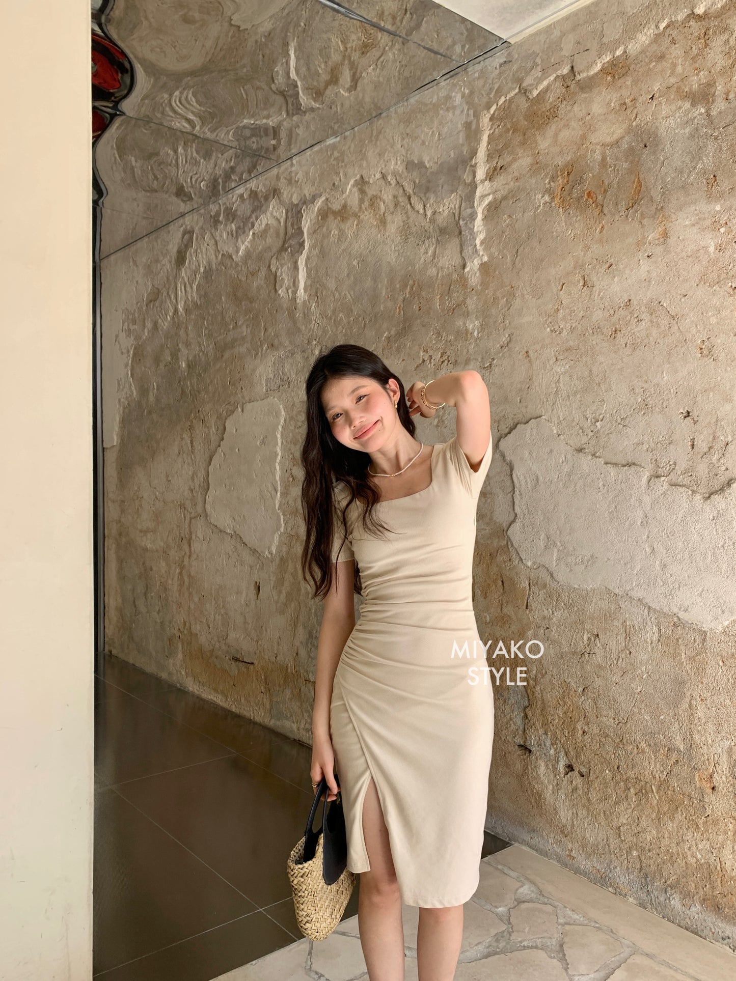 (DEFECT) Valentina Short Sleeve Split Dress