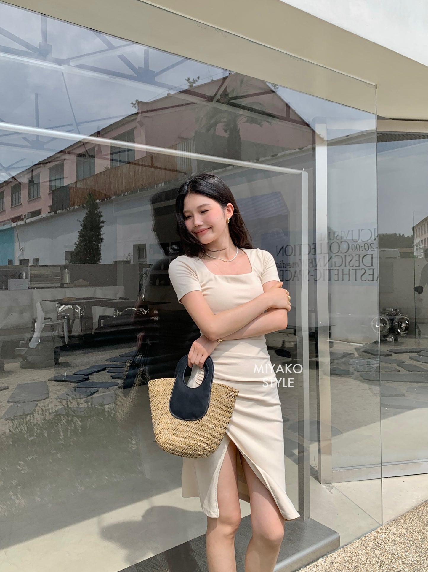 (DEFECT) Valentina Short Sleeve Split Dress