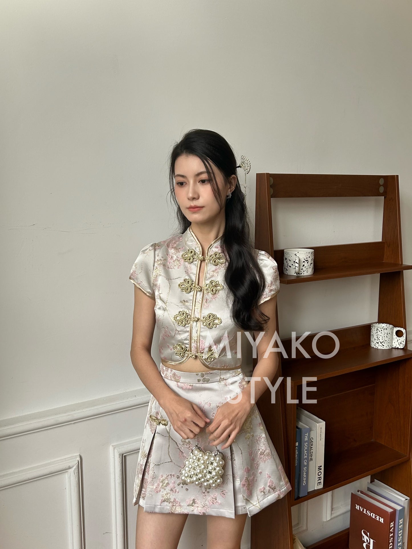 【女团】Roseanne Cheongsam skirt in Silver 银香槟色半身裙 (Skirt Only)