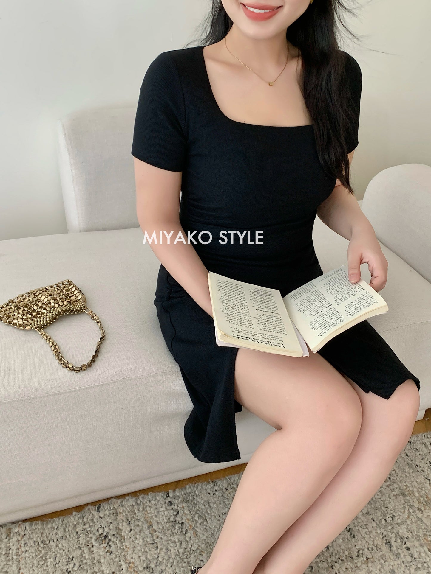 Valentina Short Sleeve Split Dress in Black