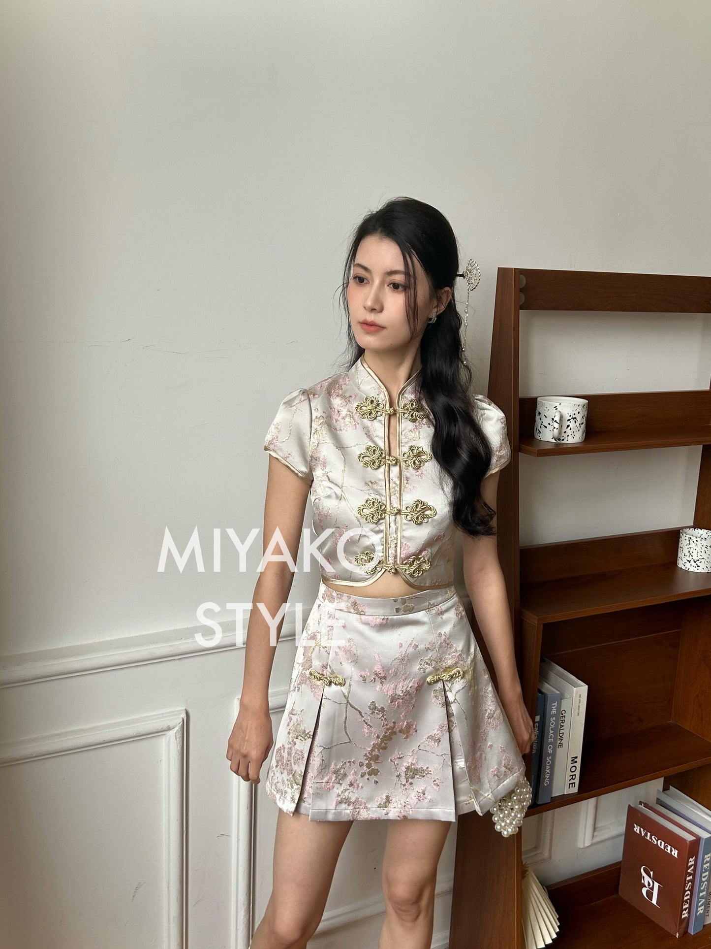 【女团】Roseanne Cheongsam skirt in Silver 银香槟色半身裙 (Skirt Only)