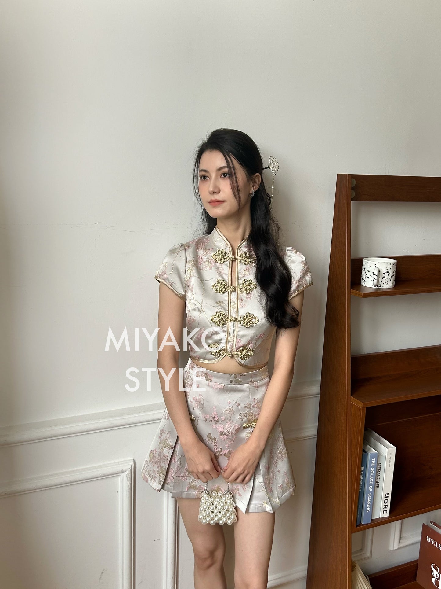 【女团】Roseanne Cheongsam skirt in Silver 银香槟色半身裙 (Skirt Only)