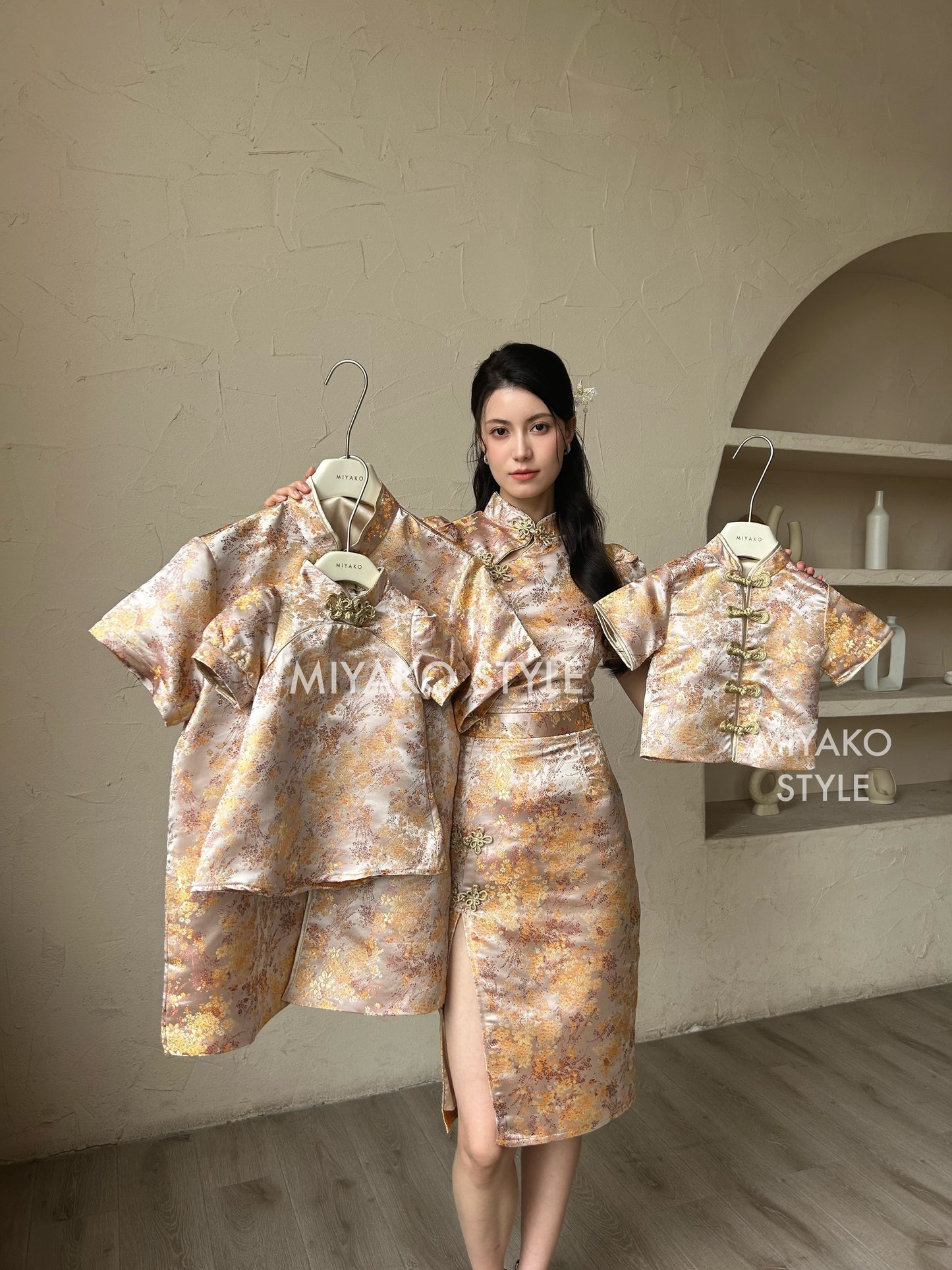 【华丽转身】Li Cheongsam skirt in Champagne Pink 香槟粉半裙 ( Skirt Only)