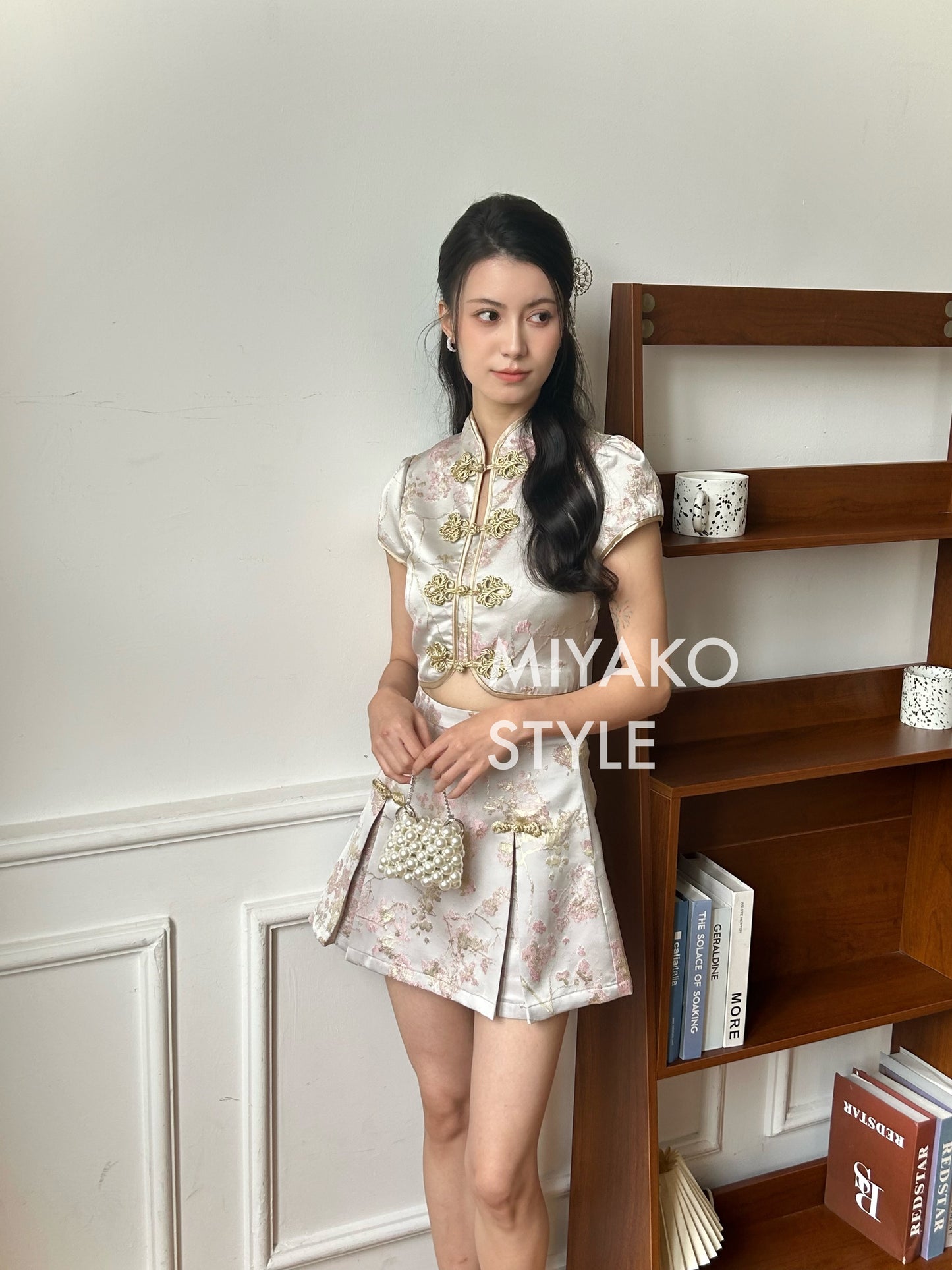 【女团】Roseanne Cheongsam skirt in Silver 银香槟色半身裙 (Skirt Only)