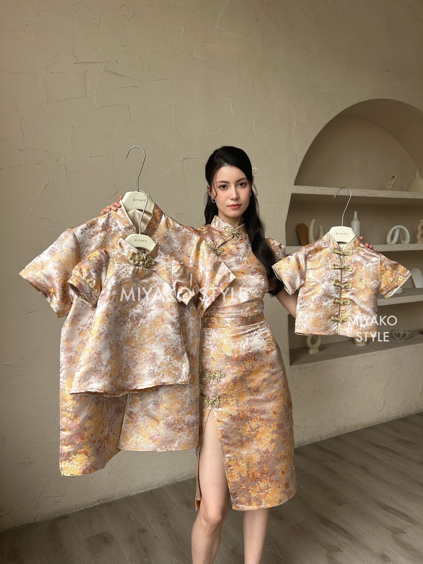 【华丽转身】Li Cheongsam skirt in Champagne Pink 香槟粉半裙 ( Skirt Only)