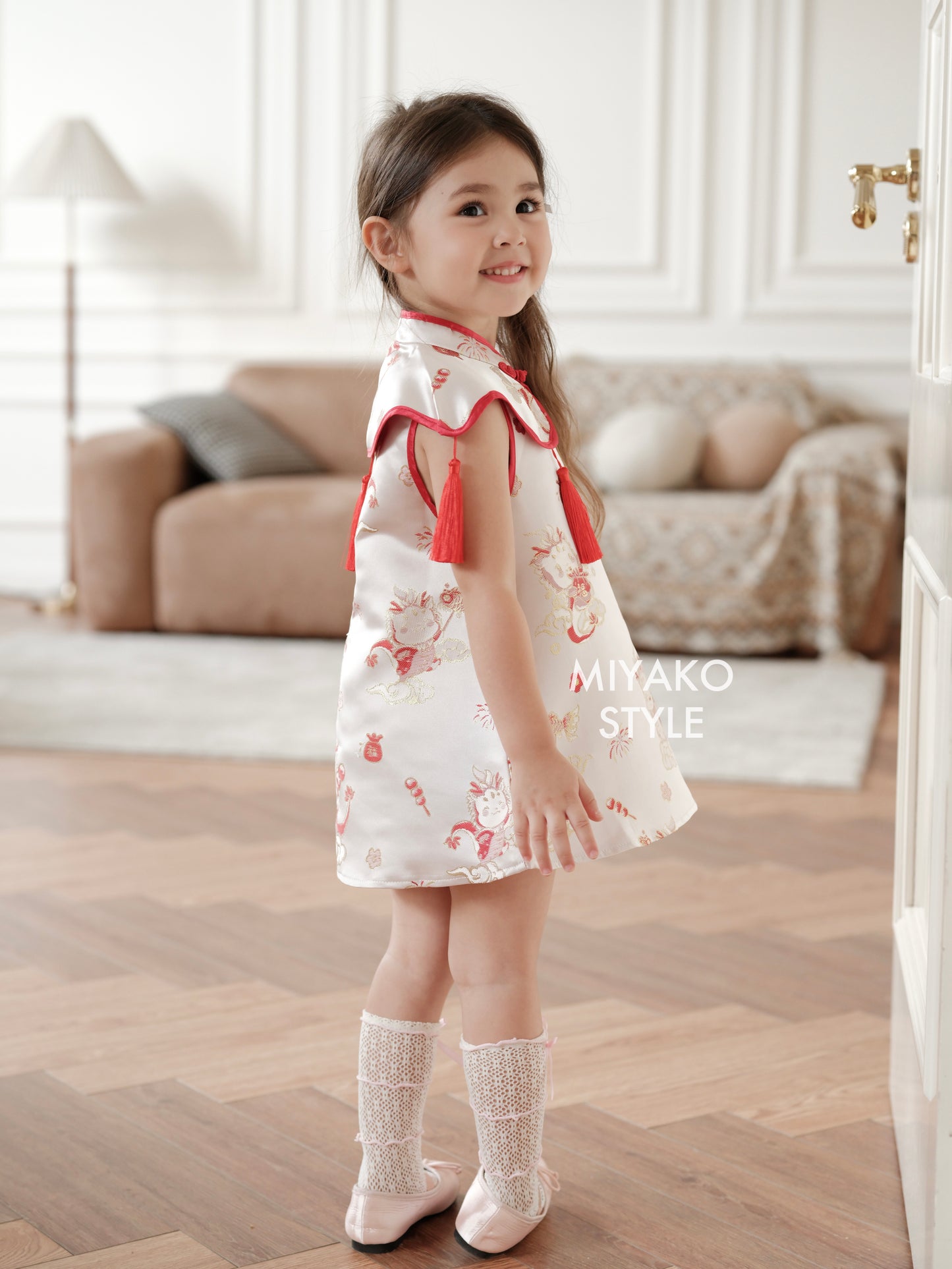 【喜乐龙龙】Joyful Dragon Little Girl Dress in Red 红色 (小女孩)