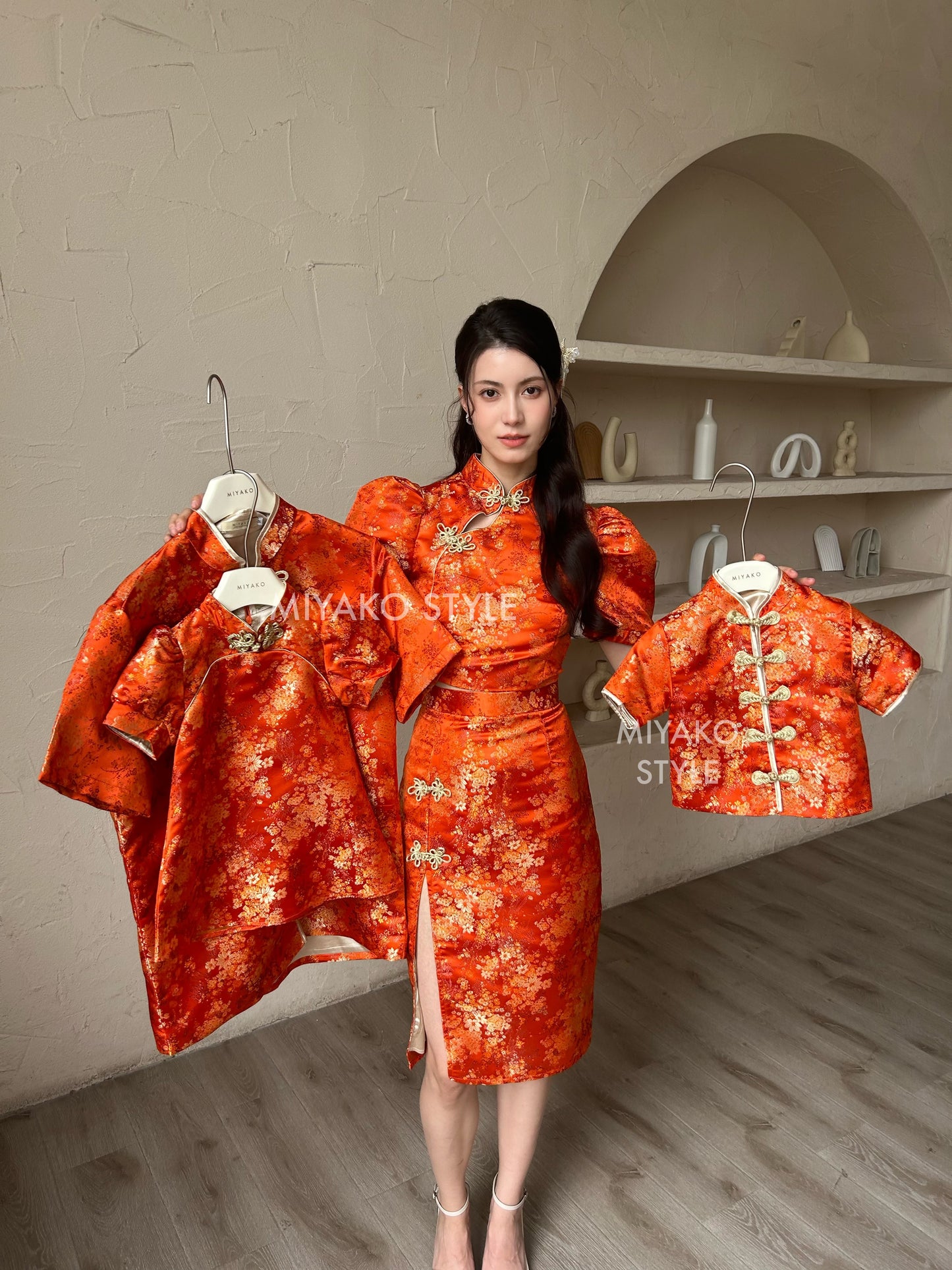 【华丽转身】Li Cheongsam crop top in Orange 橘色上衣 ( Top Only)