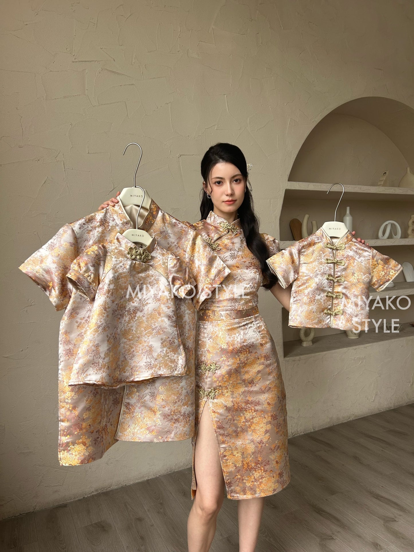 【华丽转身】Li Cheongsam skirt in Champagne Pink 香槟粉半裙 ( Skirt Only)