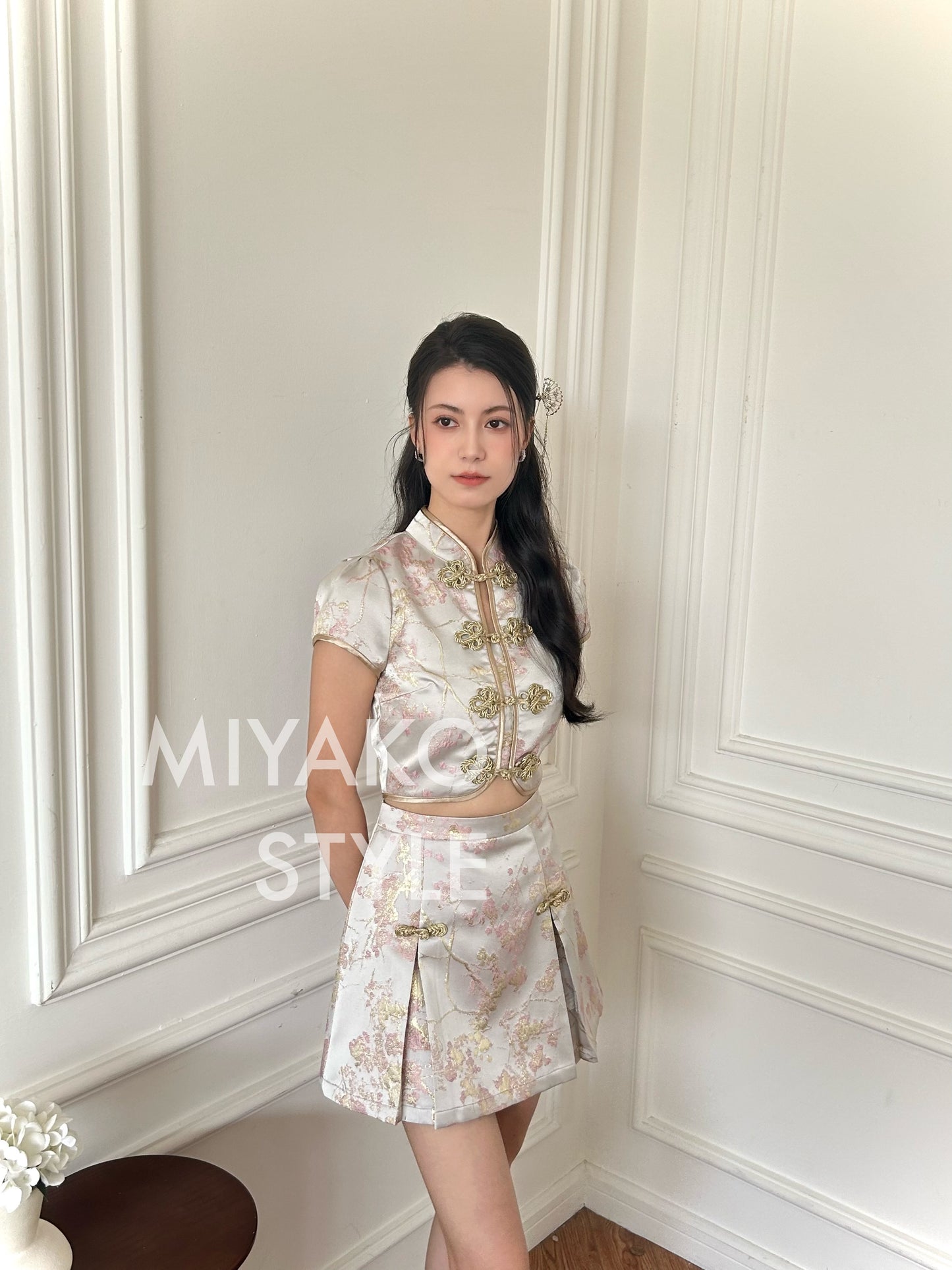 【女团】Roseanne Cheongsam skirt in Silver 银香槟色半身裙 (Skirt Only)