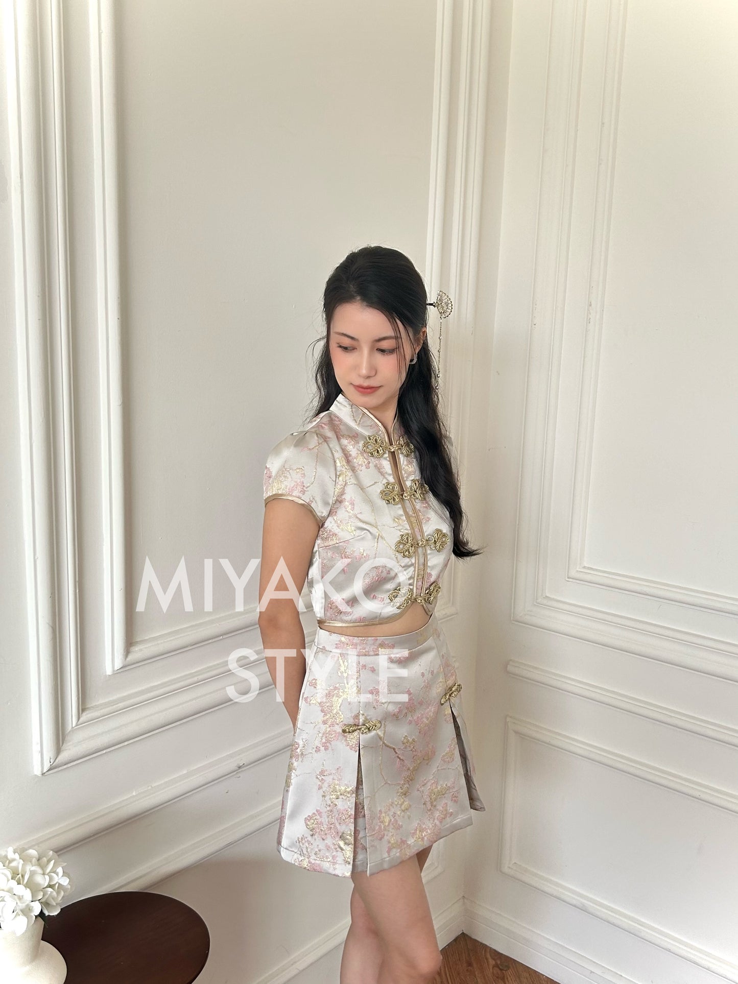 【女团】Roseanne Cheongsam skirt in Silver 银香槟色半身裙 (Skirt Only)