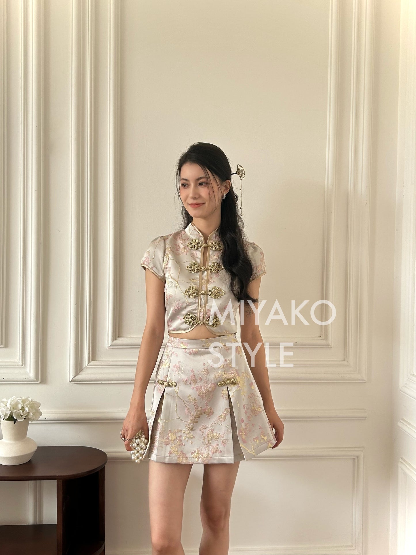 【女团】Roseanne Cheongsam skirt in Silver 银香槟色半身裙 (Skirt Only)