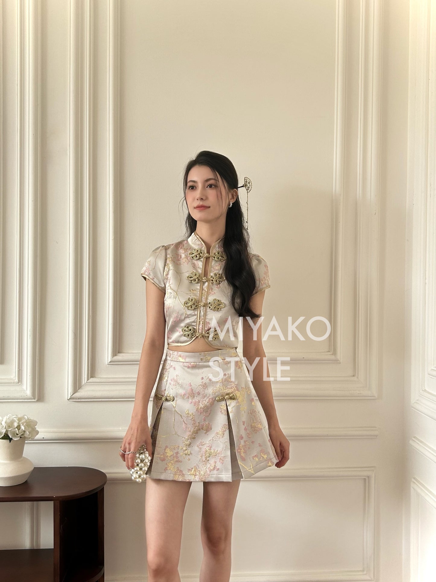 【女团】Roseanne Cheongsam skirt in Silver 银香槟色半身裙 (Skirt Only)