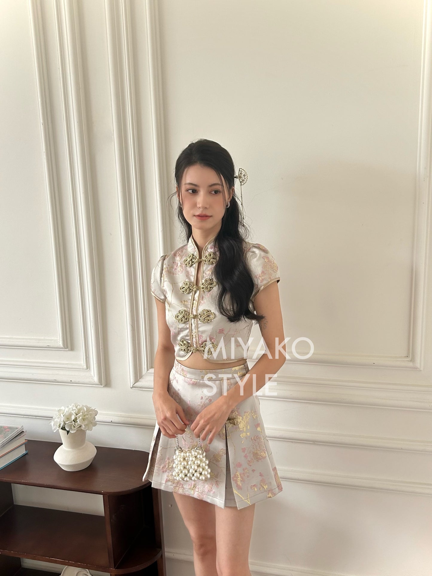 【女团】Roseanne Cheongsam skirt in Silver 银香槟色半身裙 (Skirt Only)