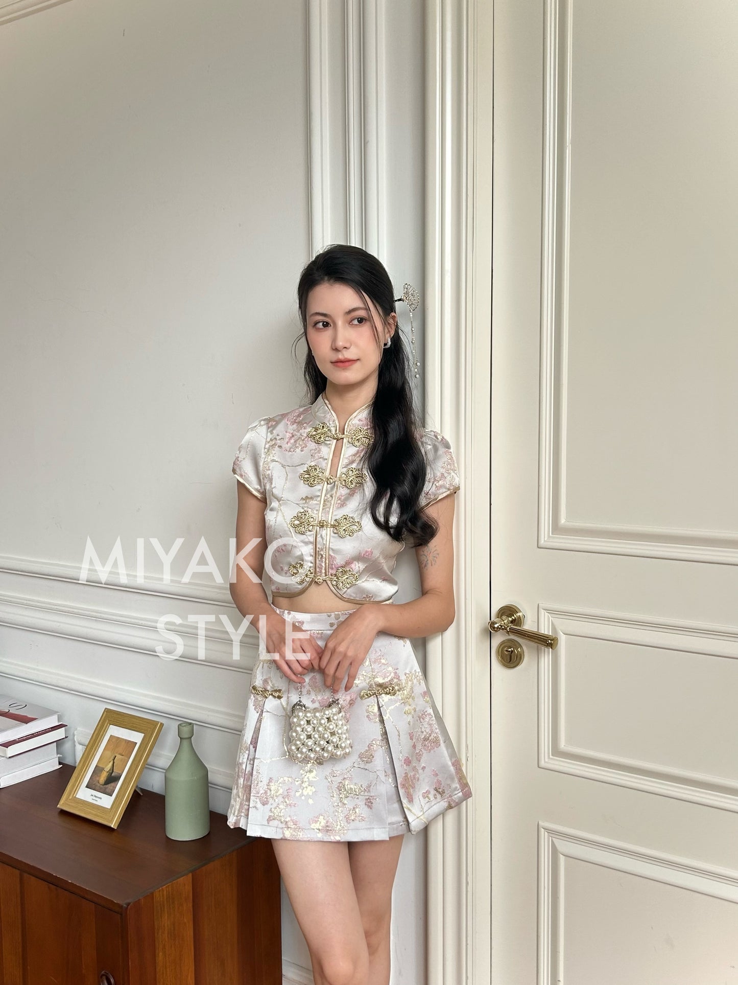 【女团】Roseanne Cheongsam skirt in Silver 银香槟色半身裙 (Skirt Only)