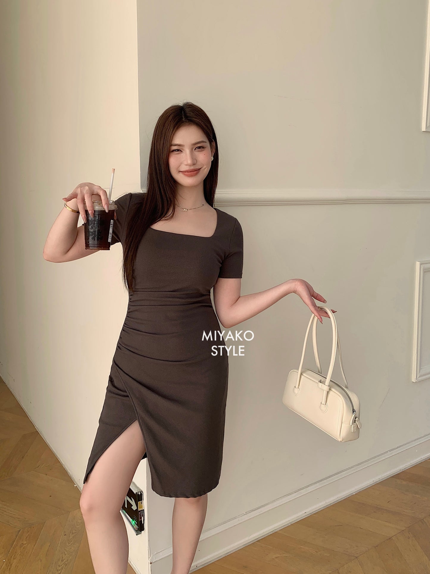 Valentina Short Sleeve Split Dress in Grey