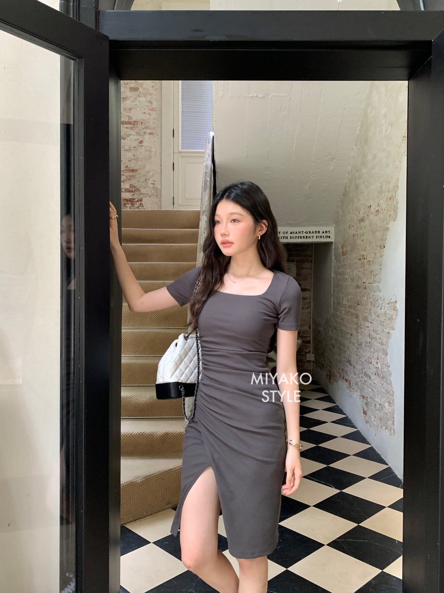 Valentina Short Sleeve Split Dress in Grey