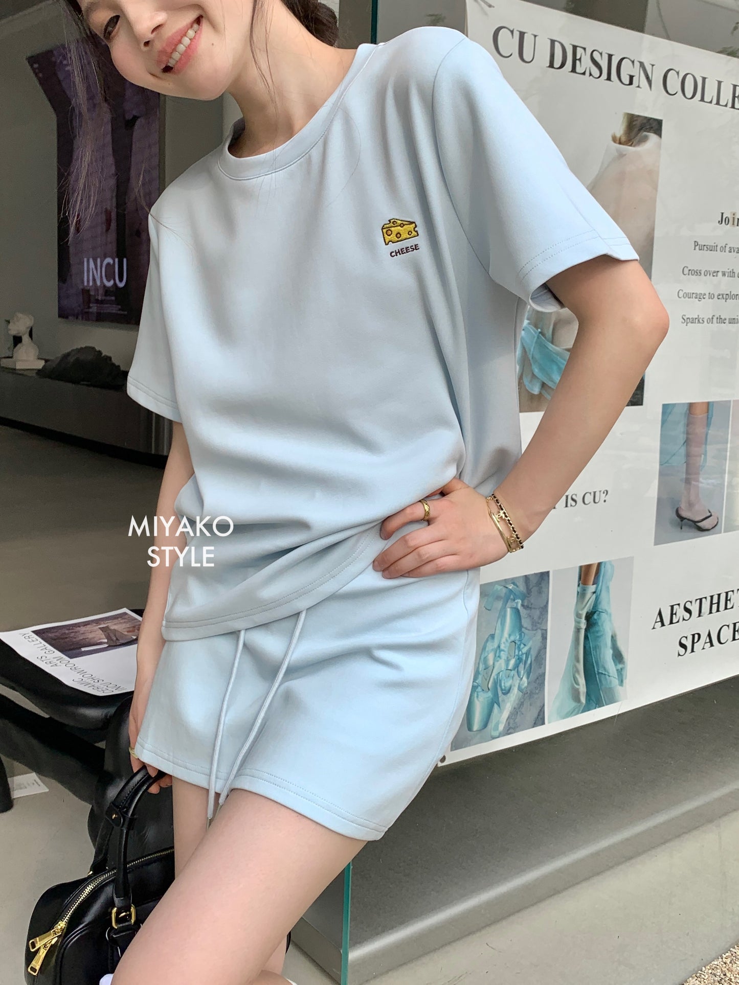 Cheese T shirt in blue 蓝色T恤