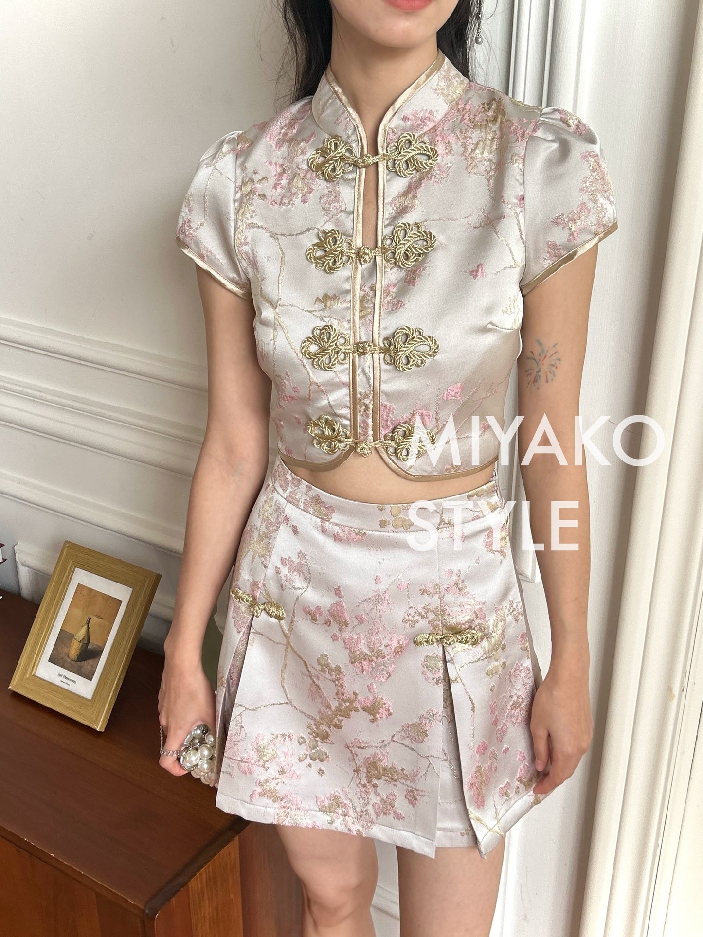 【女团】Roseanne Cheongsam skirt in Silver 银香槟色半身裙 (Skirt Only)