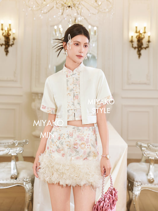 【春暖花开】Aurora Mini Skirt With Flower in Beige 女款杏色半身裙