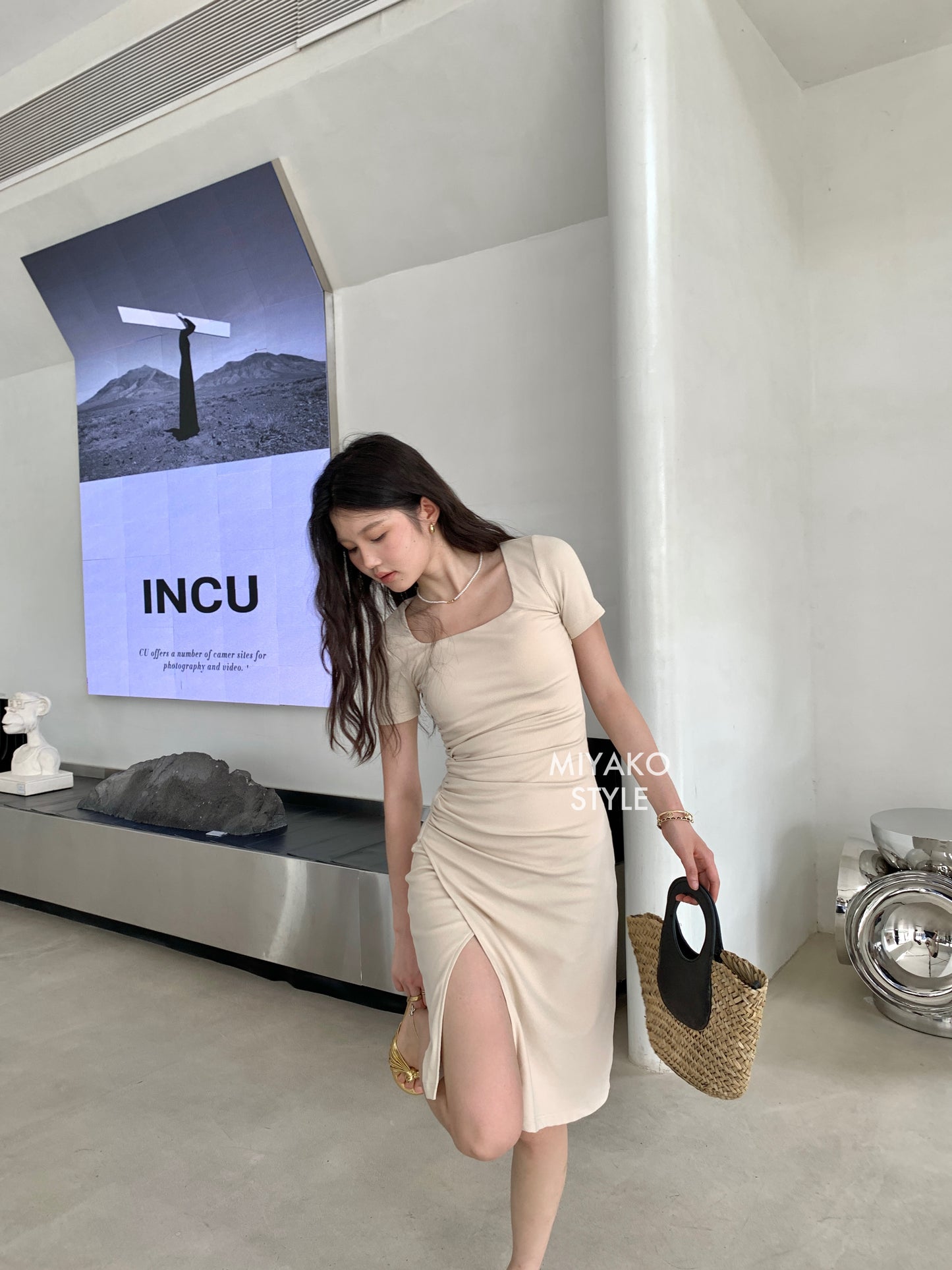 (DEFECT) Valentina Short Sleeve Split Dress