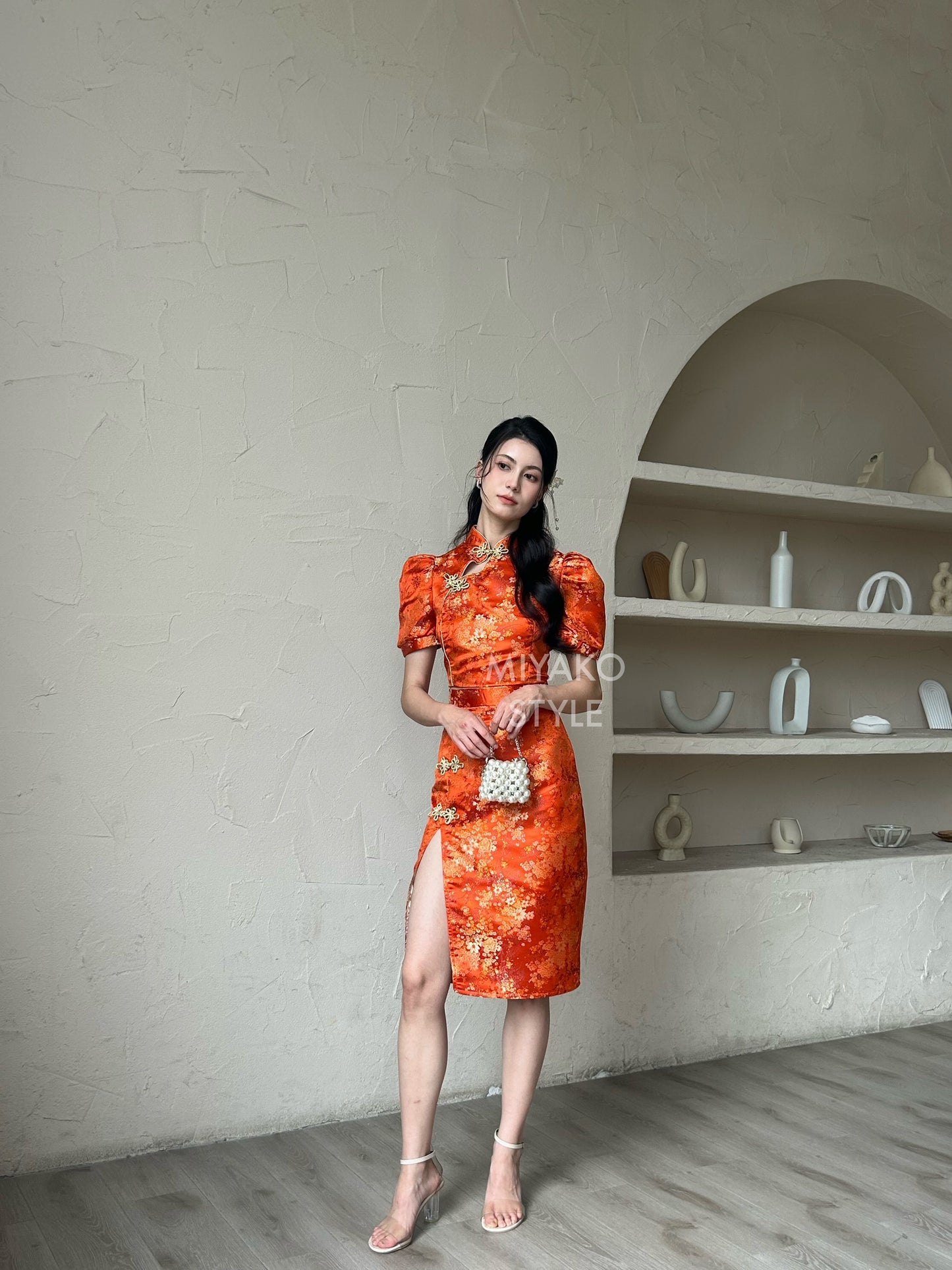 【华丽转身】Li Cheongsam crop top in Orange 橘色上衣 ( Top Only)