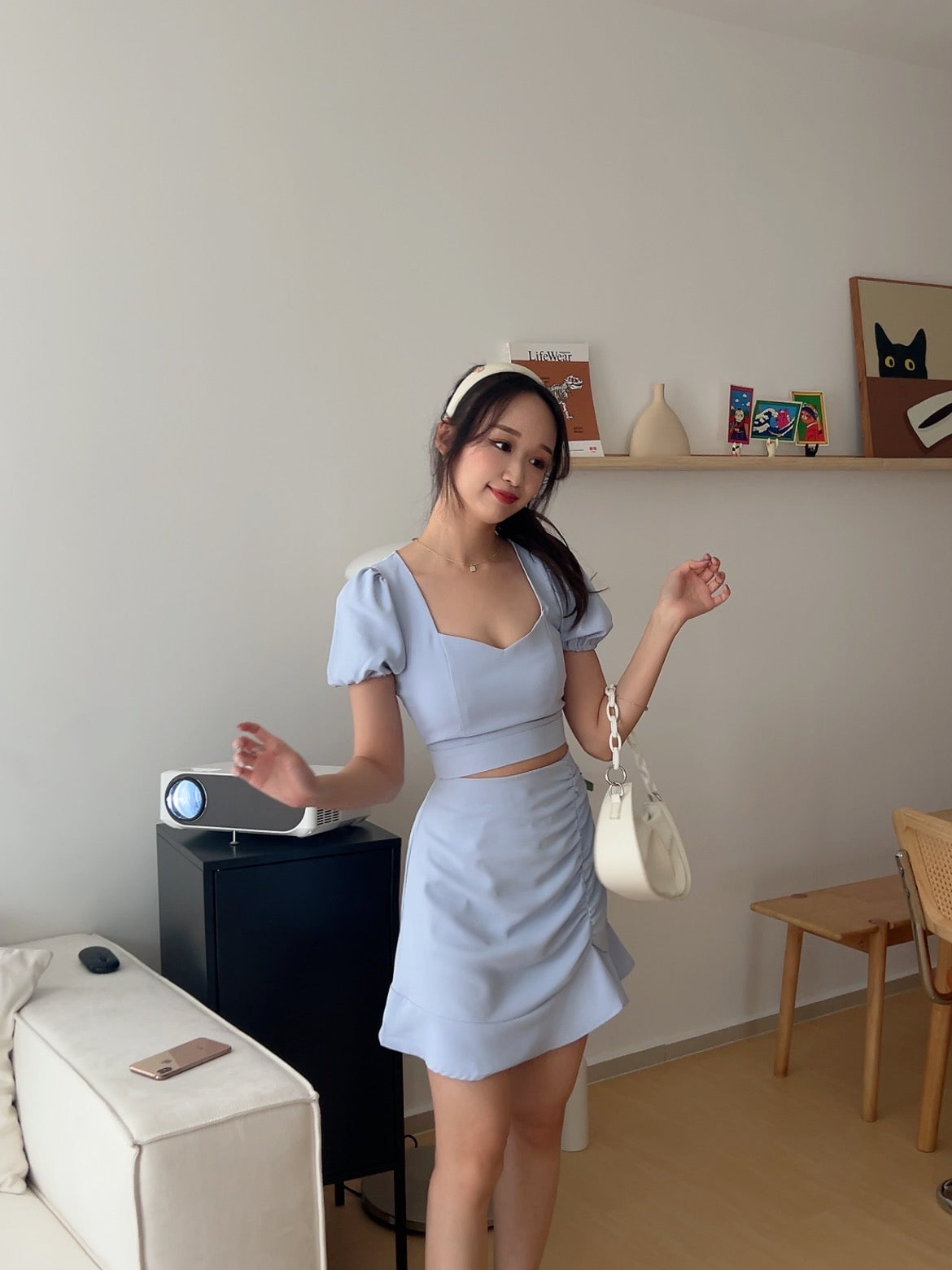 Audrey bubble sleeve crop top in Blue