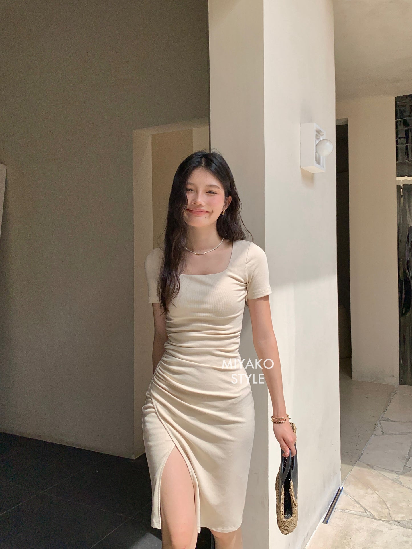 (DEFECT) Valentina Short Sleeve Split Dress