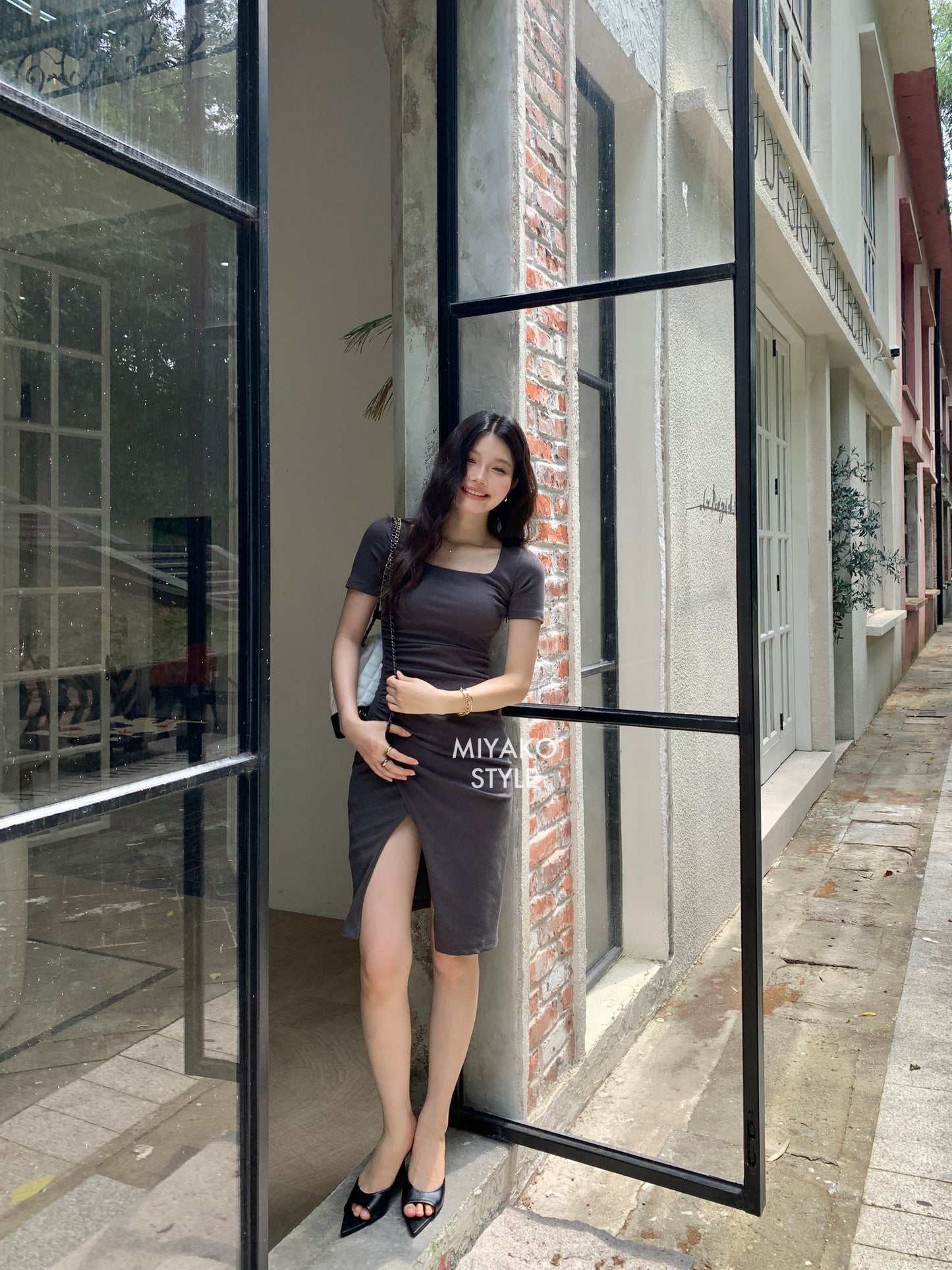 Valentina Short Sleeve Split Dress in Grey