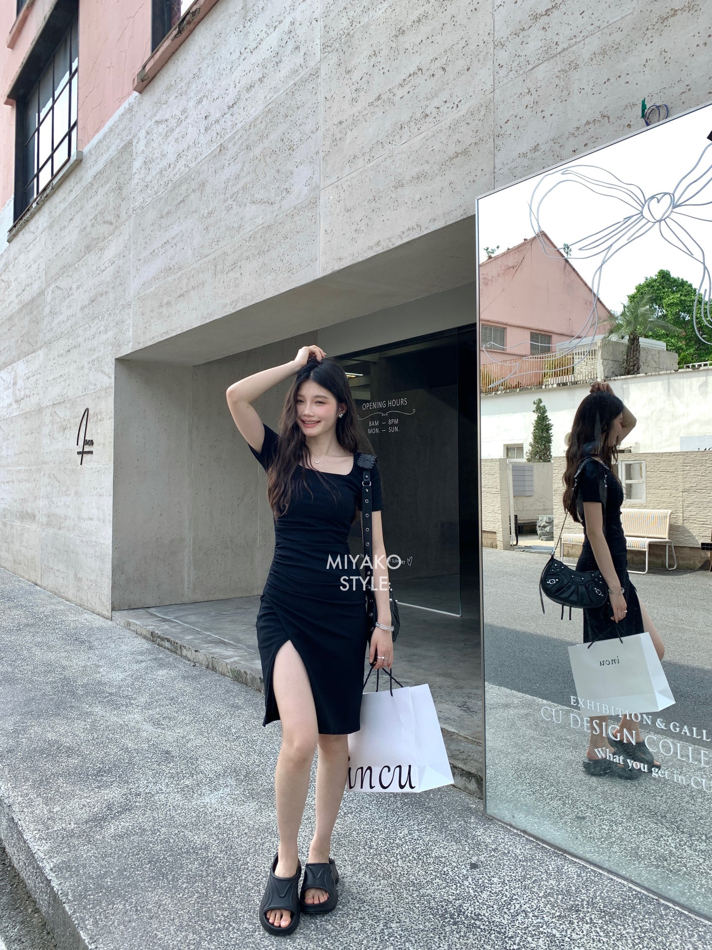 Valentina Short Sleeve Split Dress in Black