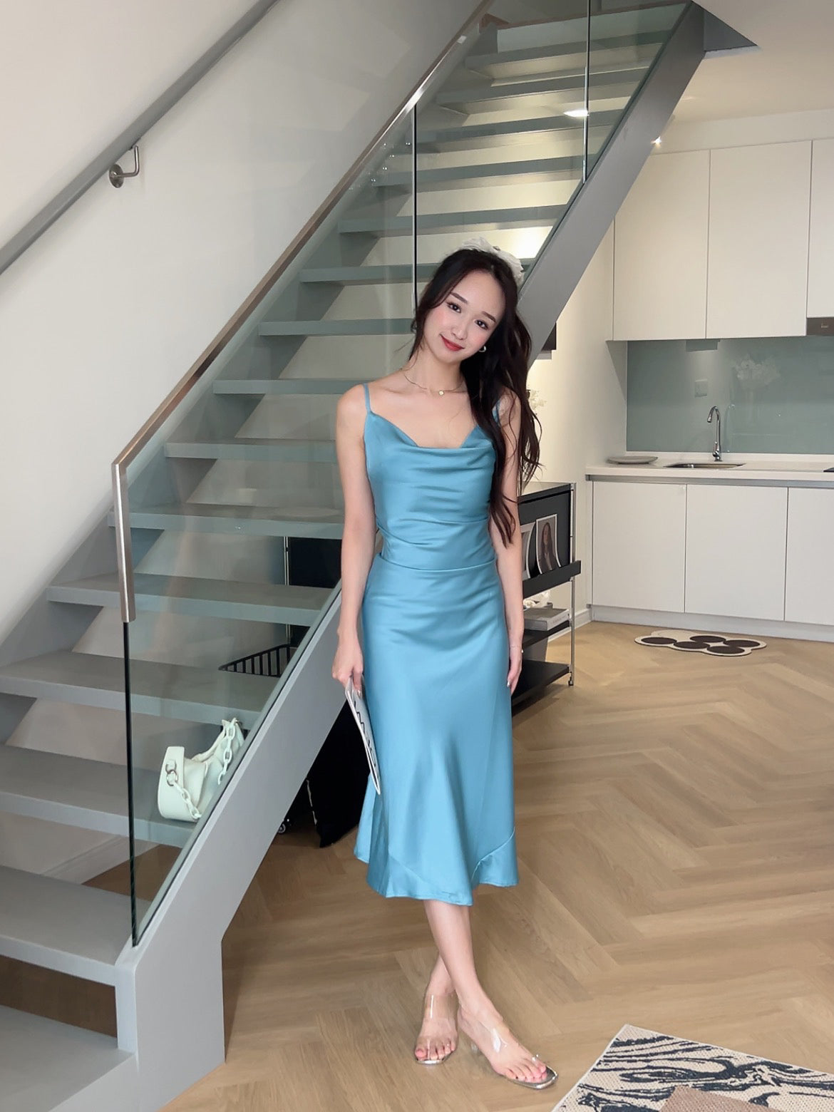 Jeanne satin dress in blue