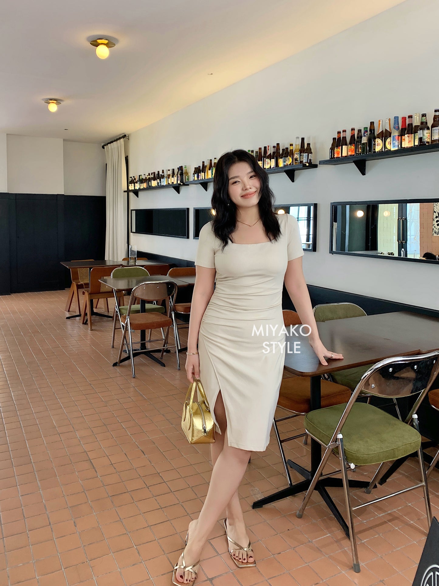 (DEFECT) Valentina Short Sleeve Split Dress