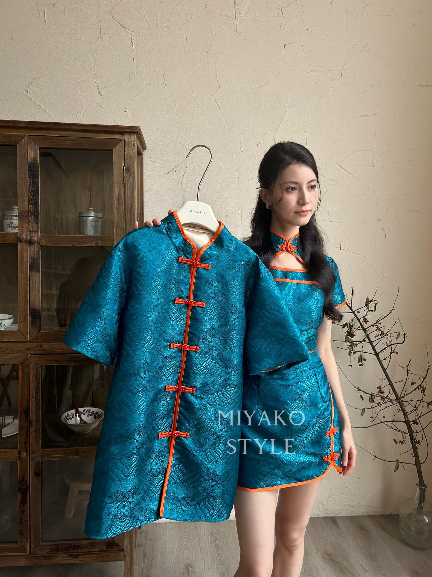 【龍華富貴】 Royal Cheongsam mini skirt in Peacock blue 孔雀蓝 (裙子only)