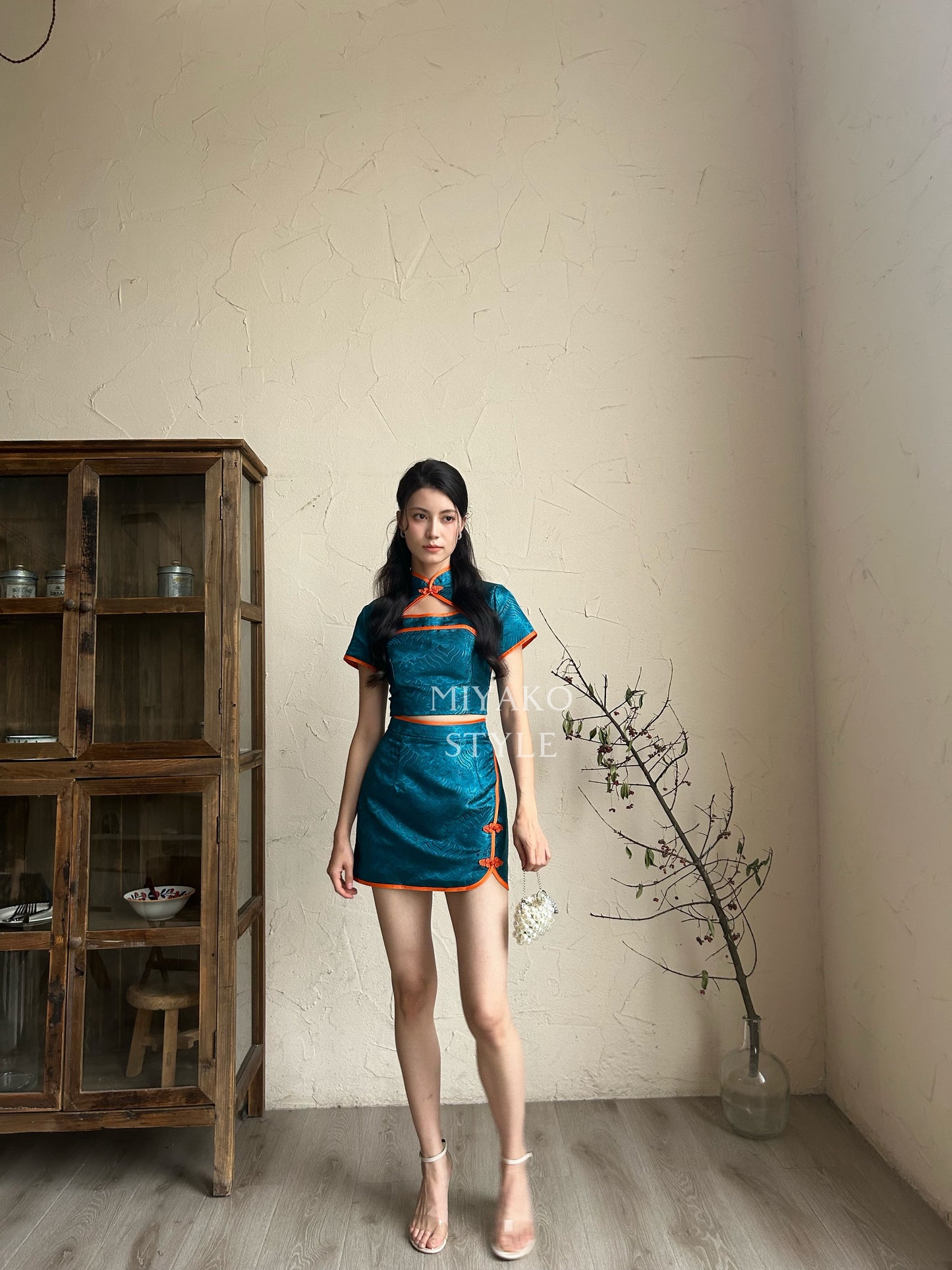 【龍華富貴】 Royal Cheongsam mini skirt in Peacock blue 孔雀蓝 (裙子only)