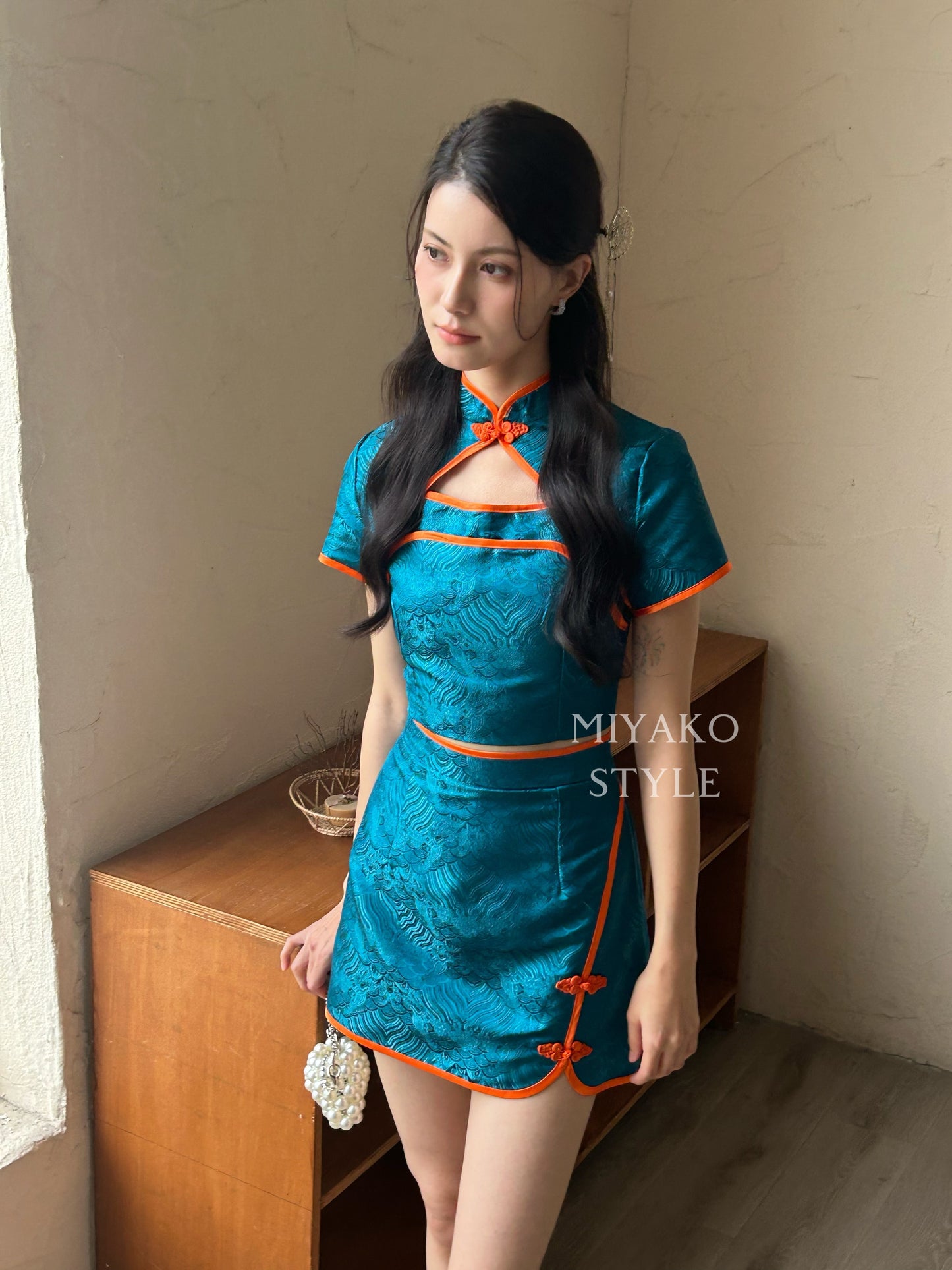 【龍華富貴】 Royal Cheongsam mini skirt in Peacock blue 孔雀蓝 (裙子only)