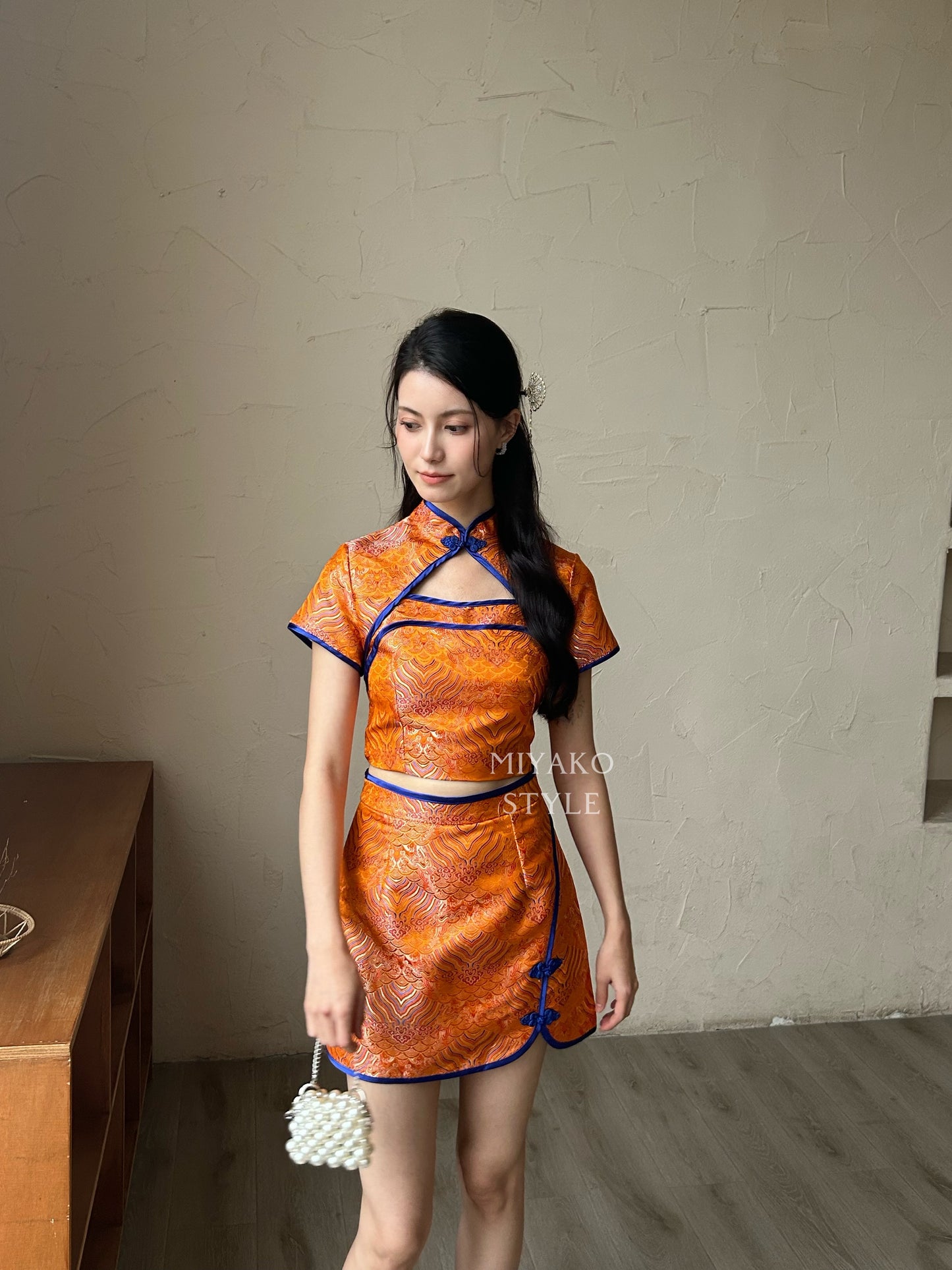 【龍華富貴】 Royal Cheongsam mini skirt in Orange 橙风破浪 (半身裙 only)