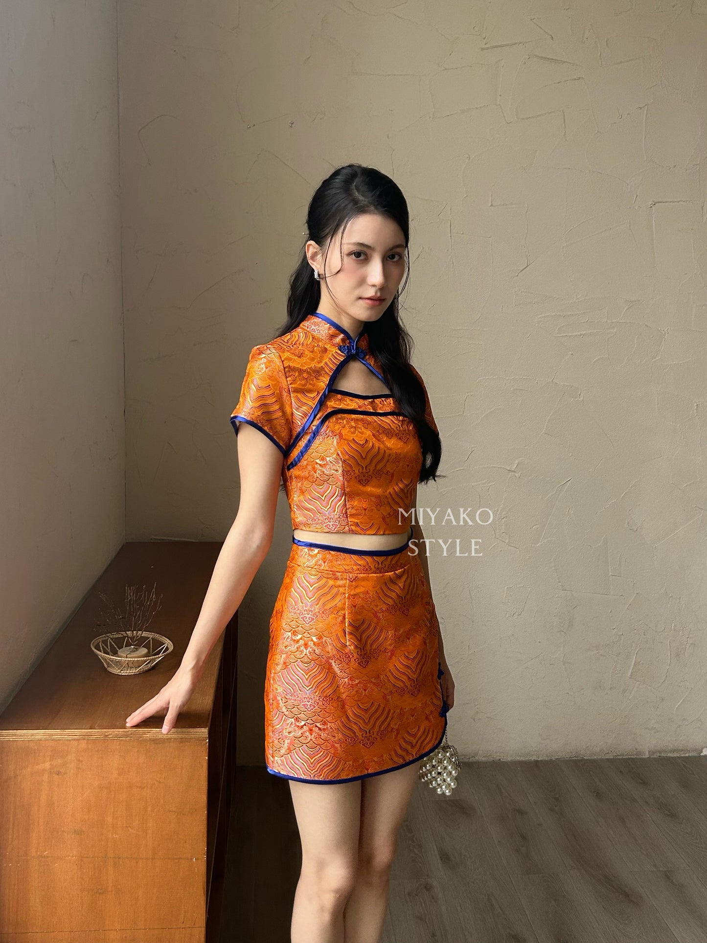 【龍華富貴】 Royal Cheongsam mini skirt in Orange 橙风破浪 (半身裙 only)