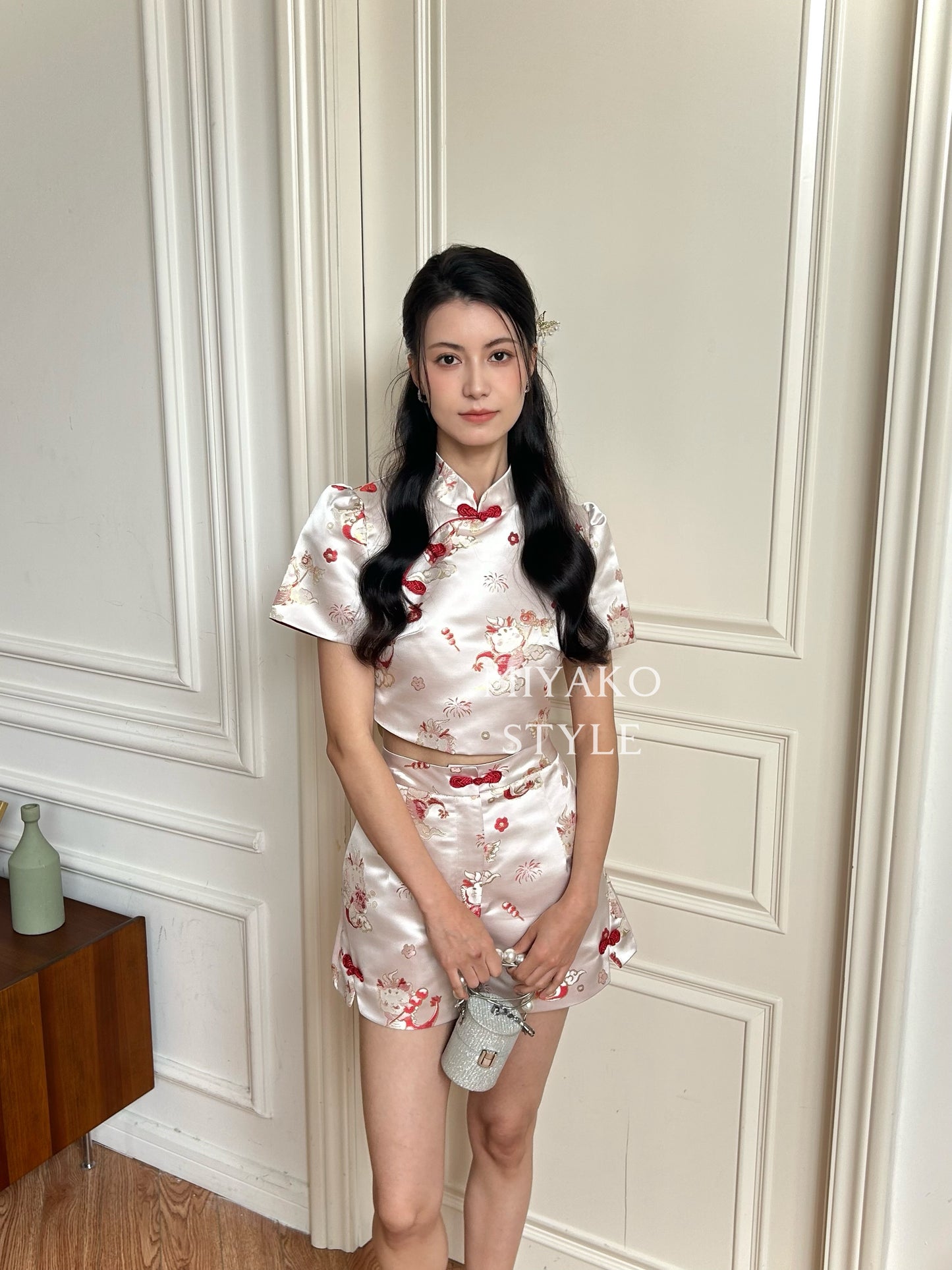 【喜乐龙龙】Joyful Dragon Short in Red 红色(女短裤 only)