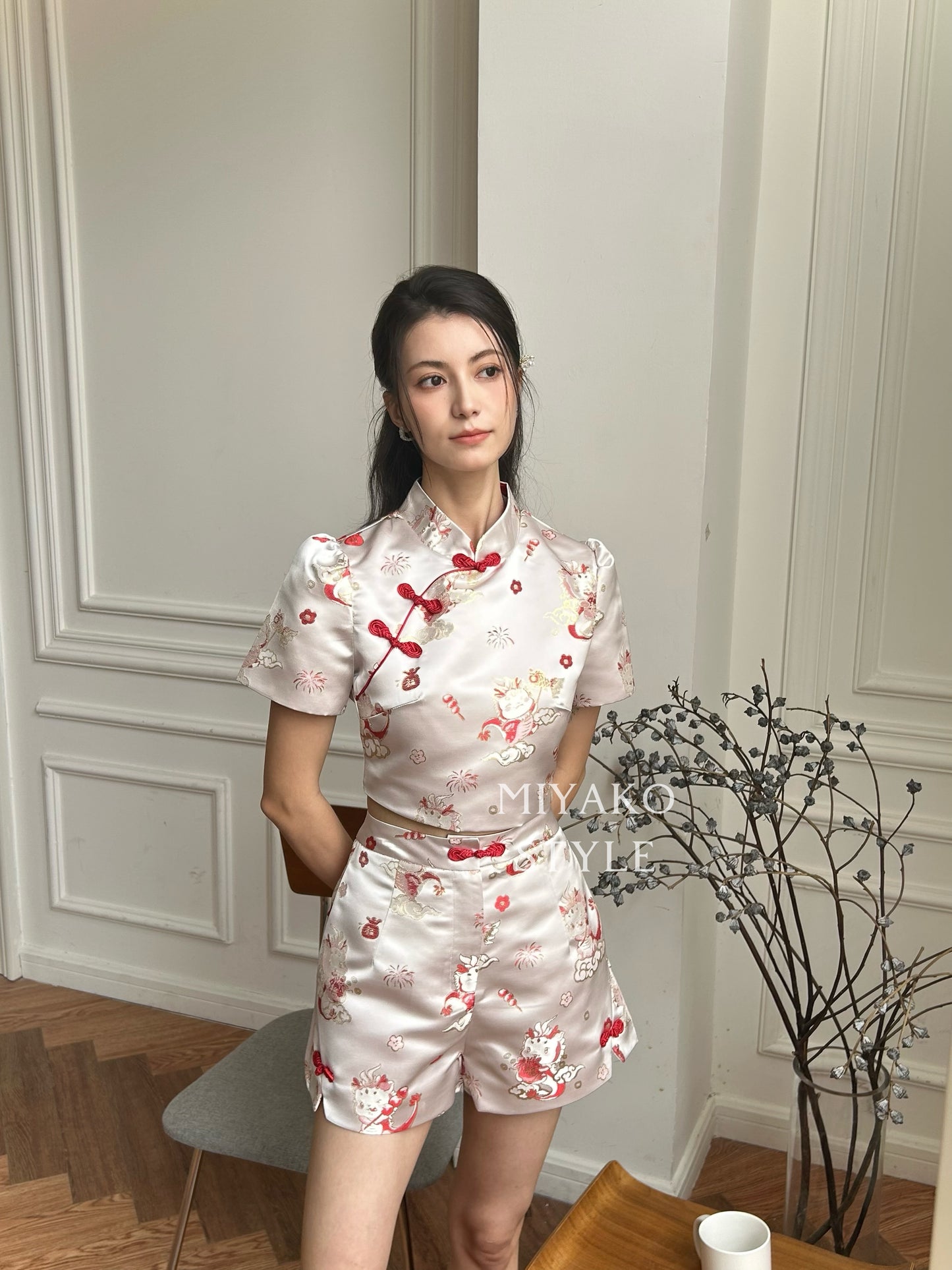 【喜乐龙龙】Joyful Dragon Short in Red 红色(女短裤 only)