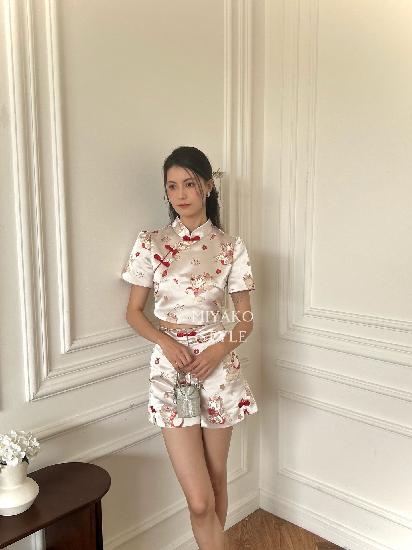 【喜乐龙龙】Joyful Dragon Short in Red 红色(女短裤 only)