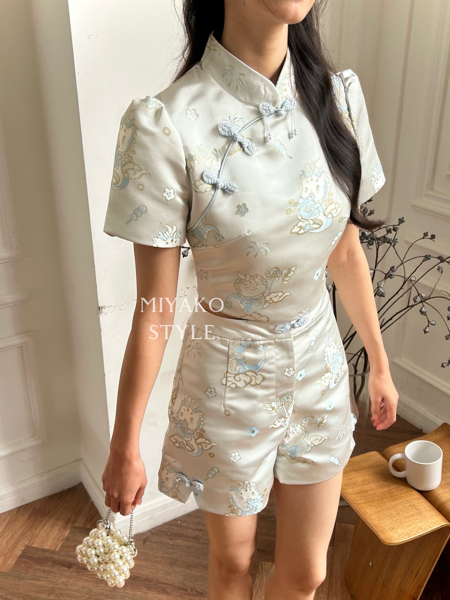 【喜乐龙龙】Joyful Dragon Cheongsam Classic Top in Blue 蓝色（斜扣上衣only）