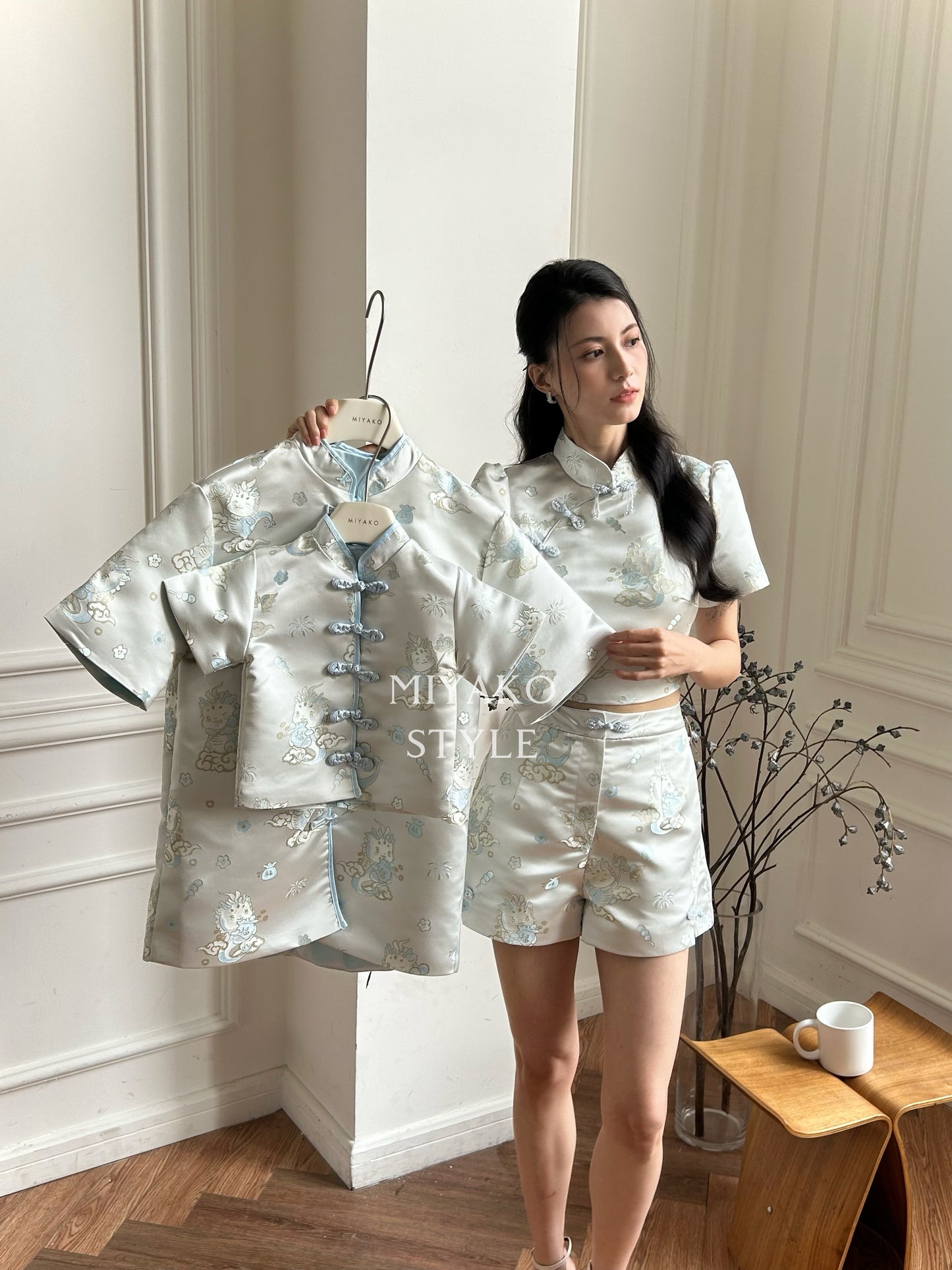 【喜乐龙龙】Joyful Dragon Cheongsam Classic Top in Blue 蓝色（斜扣上衣only）