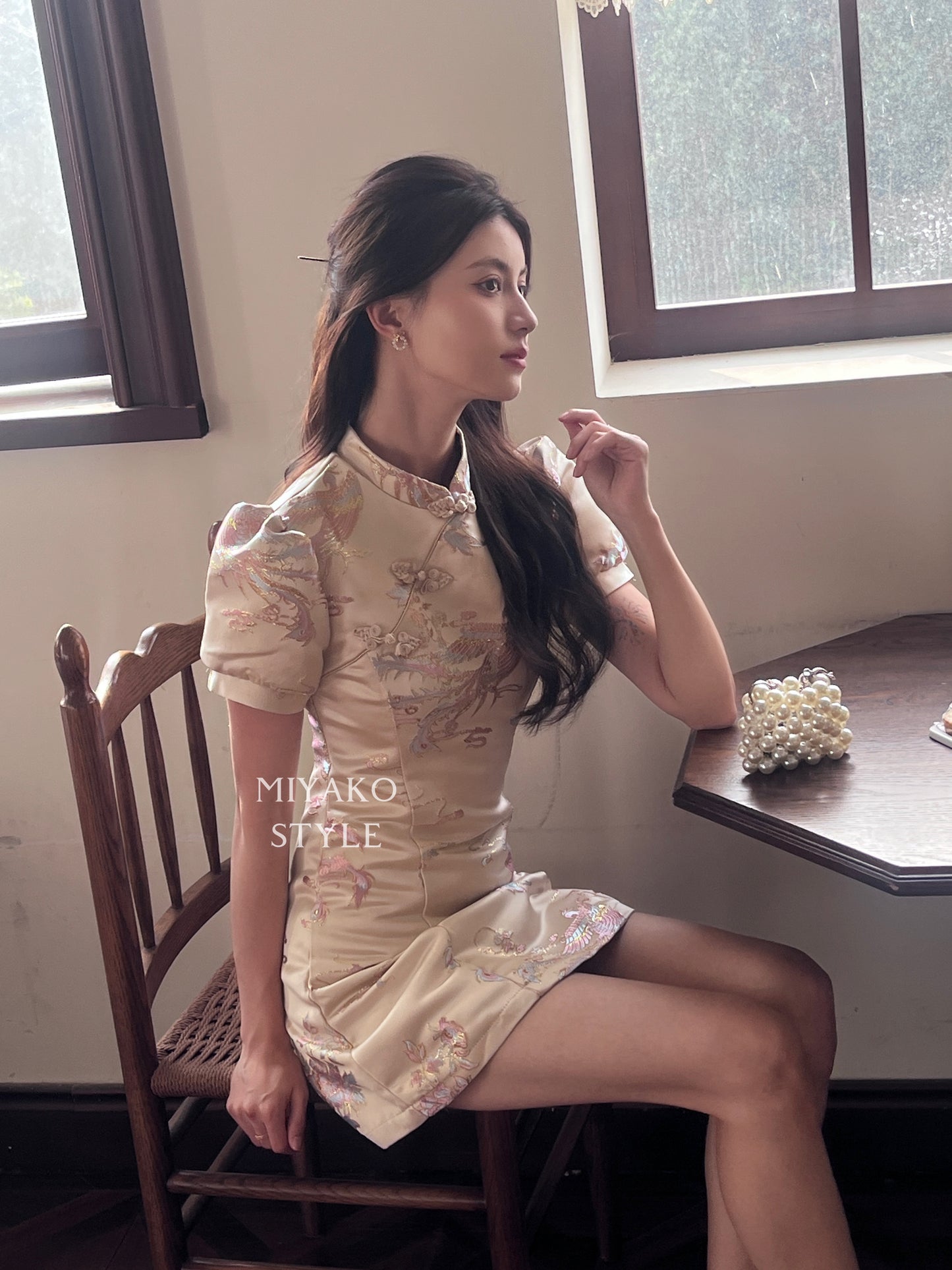 【凤华绝代】Phoenix cheongsam dress in champagne gold 香槟金连衣裙