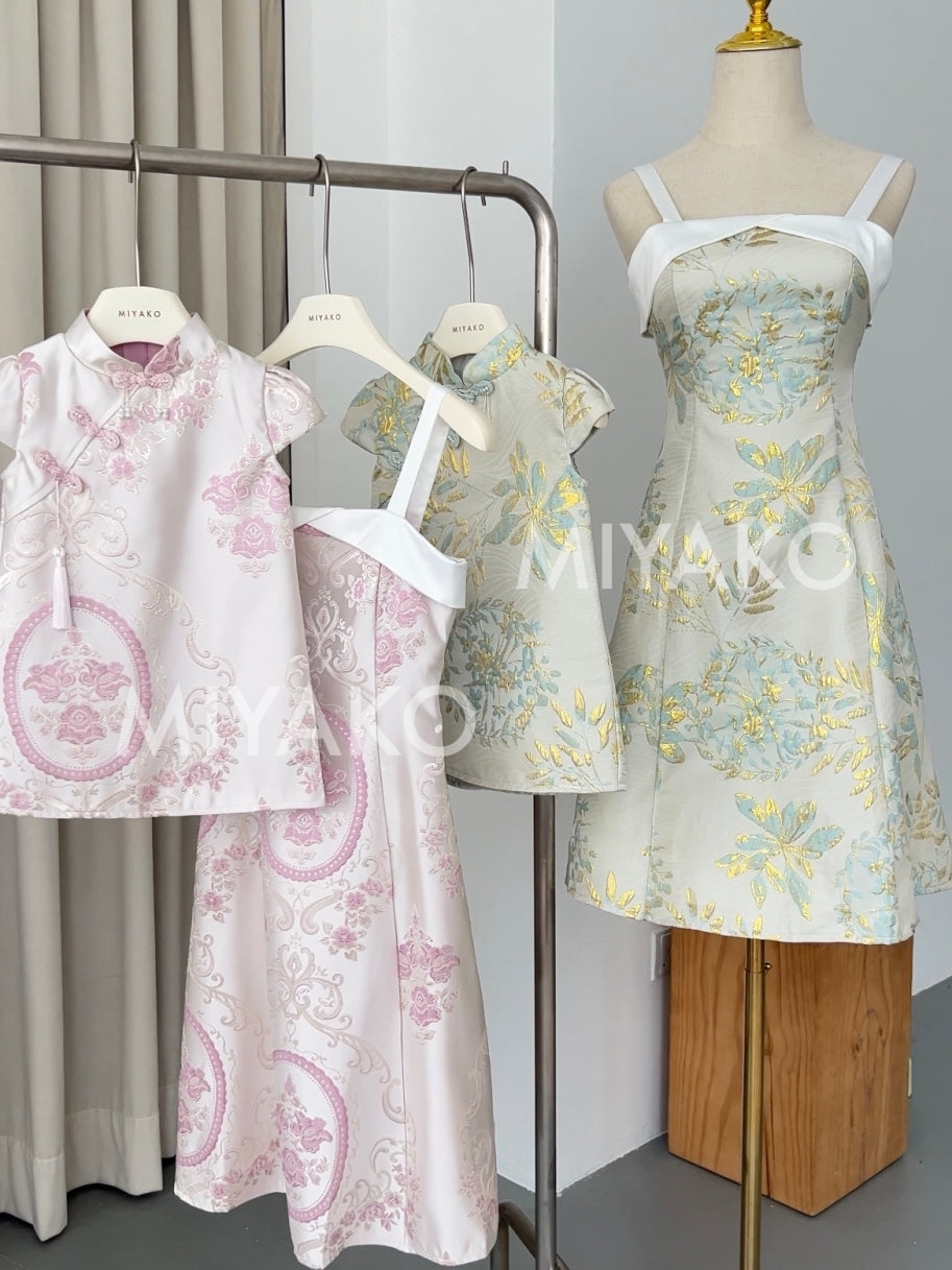 【宫廷】Gong Premium Cheongsam Women Dress in Beige (杏色绿花女连衣裙)