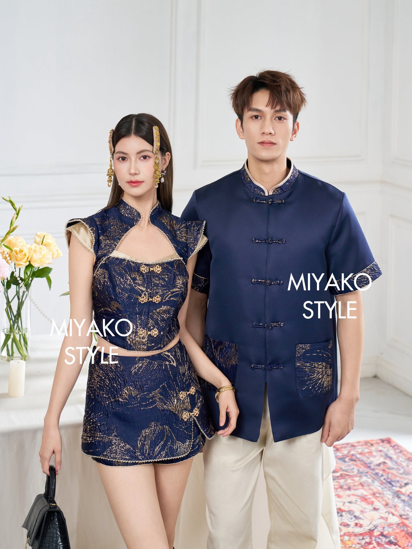【人气女团】Jenlisa Premium Cheongsam Top in Golden Navy 深蓝色女装上衣