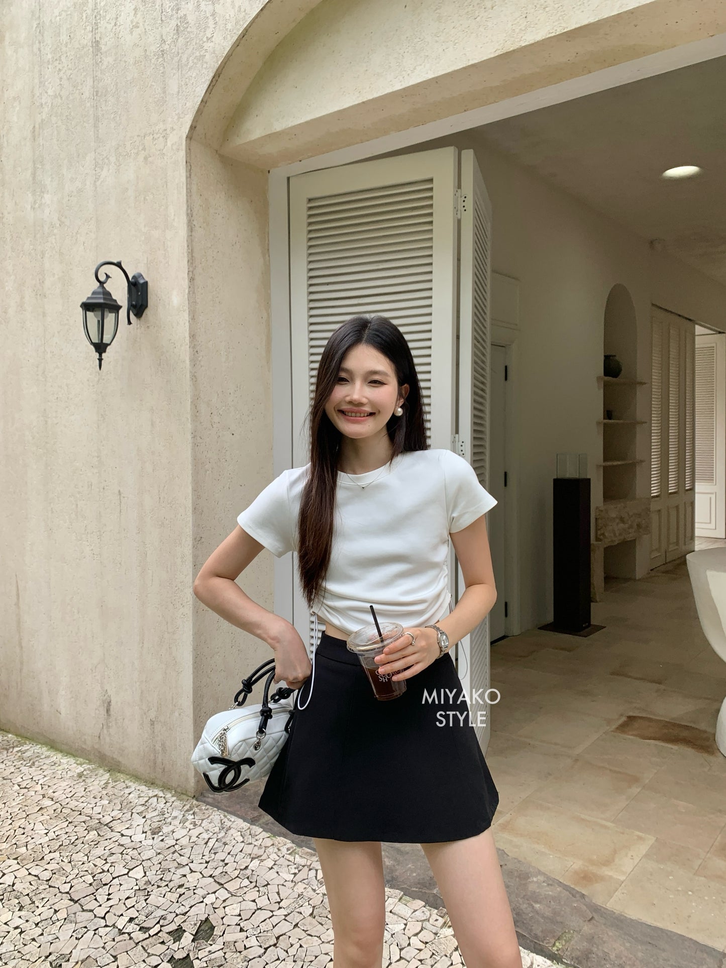 (DEFECT) Renee Short Sleeve Crop Top in White