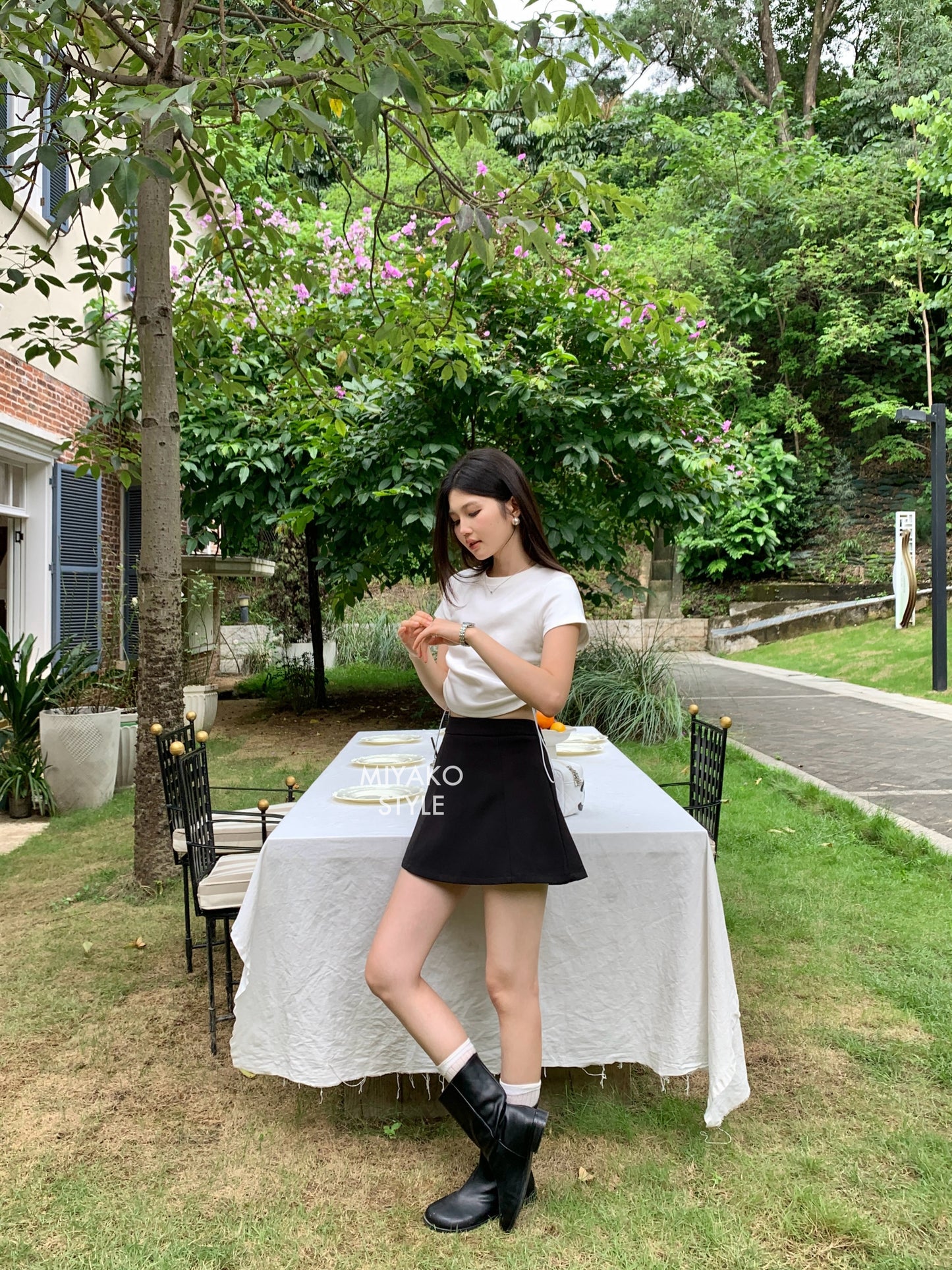 (DEFECT) Renee Short Sleeve Crop Top in White