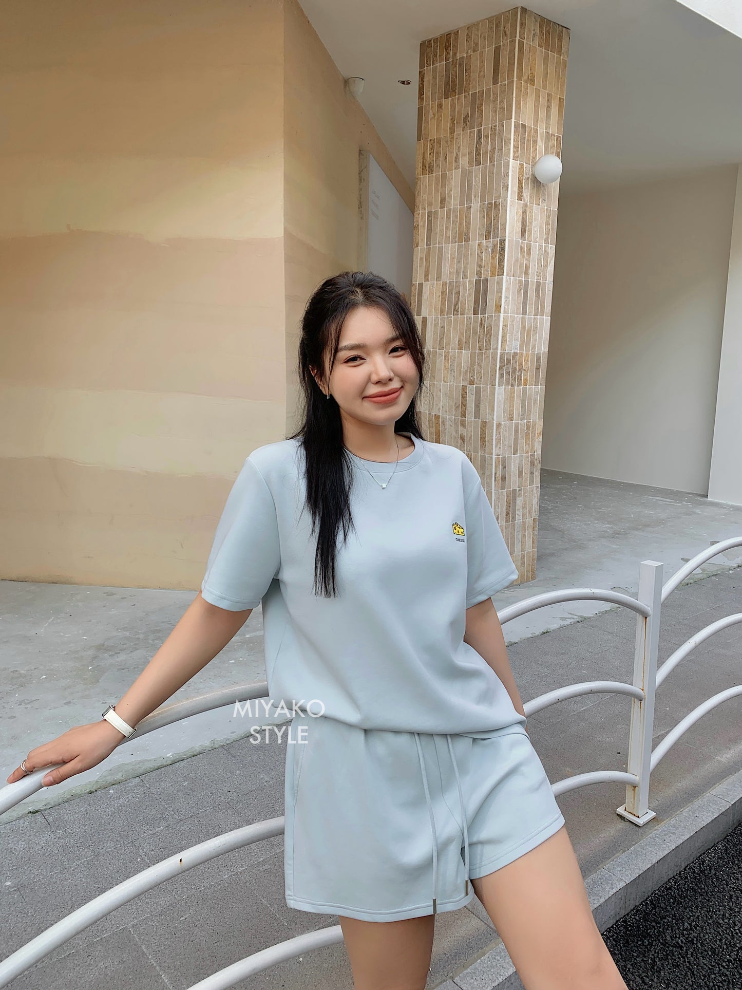 Cheese T shirt in blue 蓝色T恤
